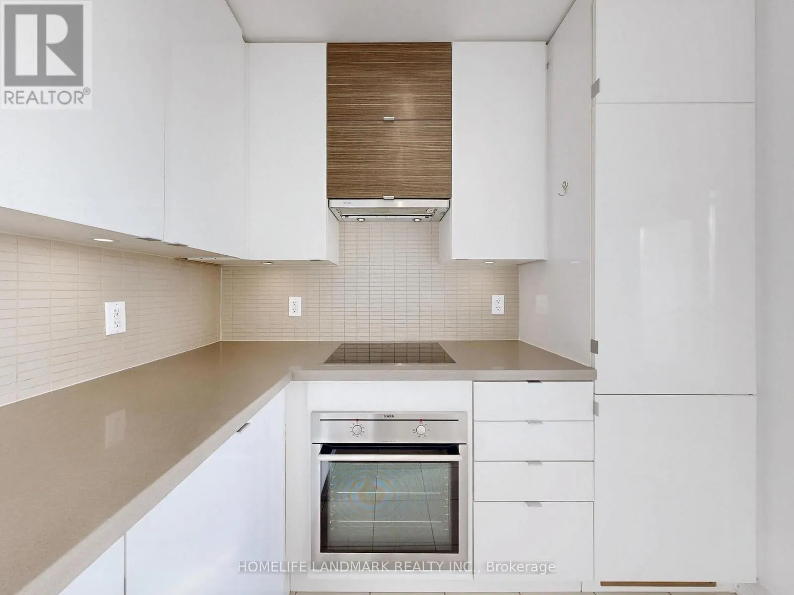 1608 - 59 ANNIE CRAIG DRIVE