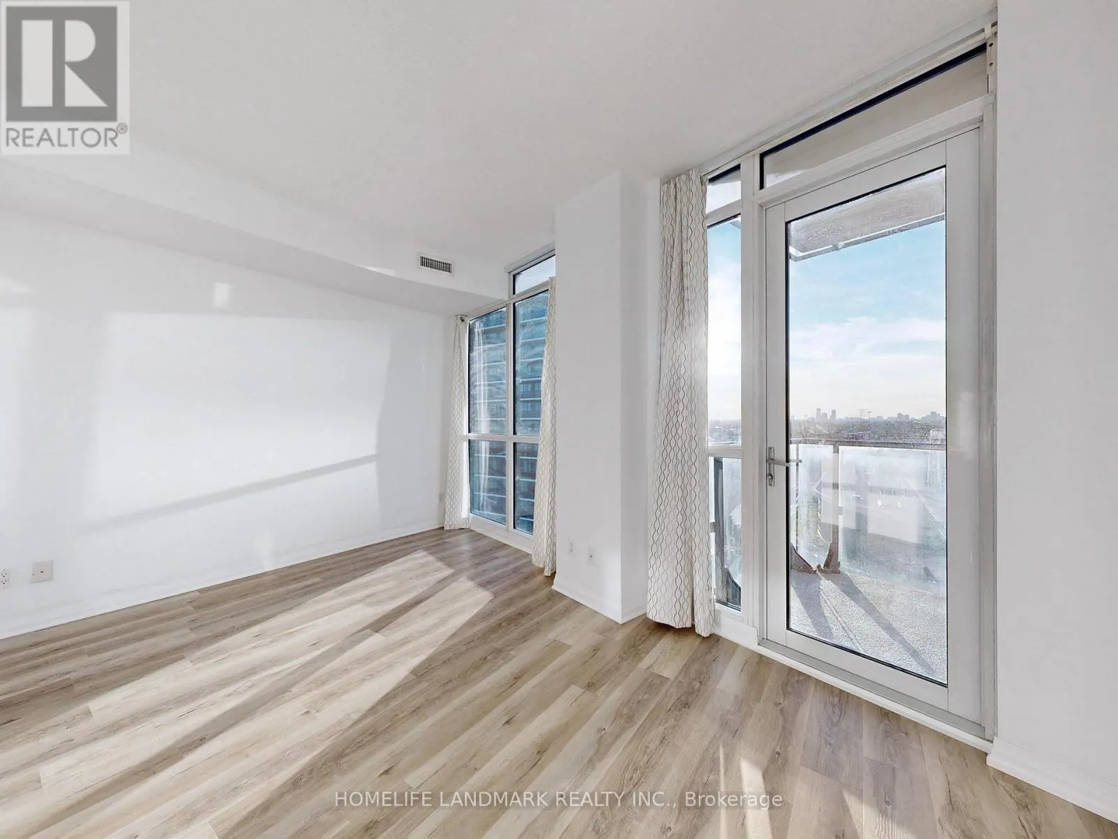 1608 - 59 ANNIE CRAIG DRIVE