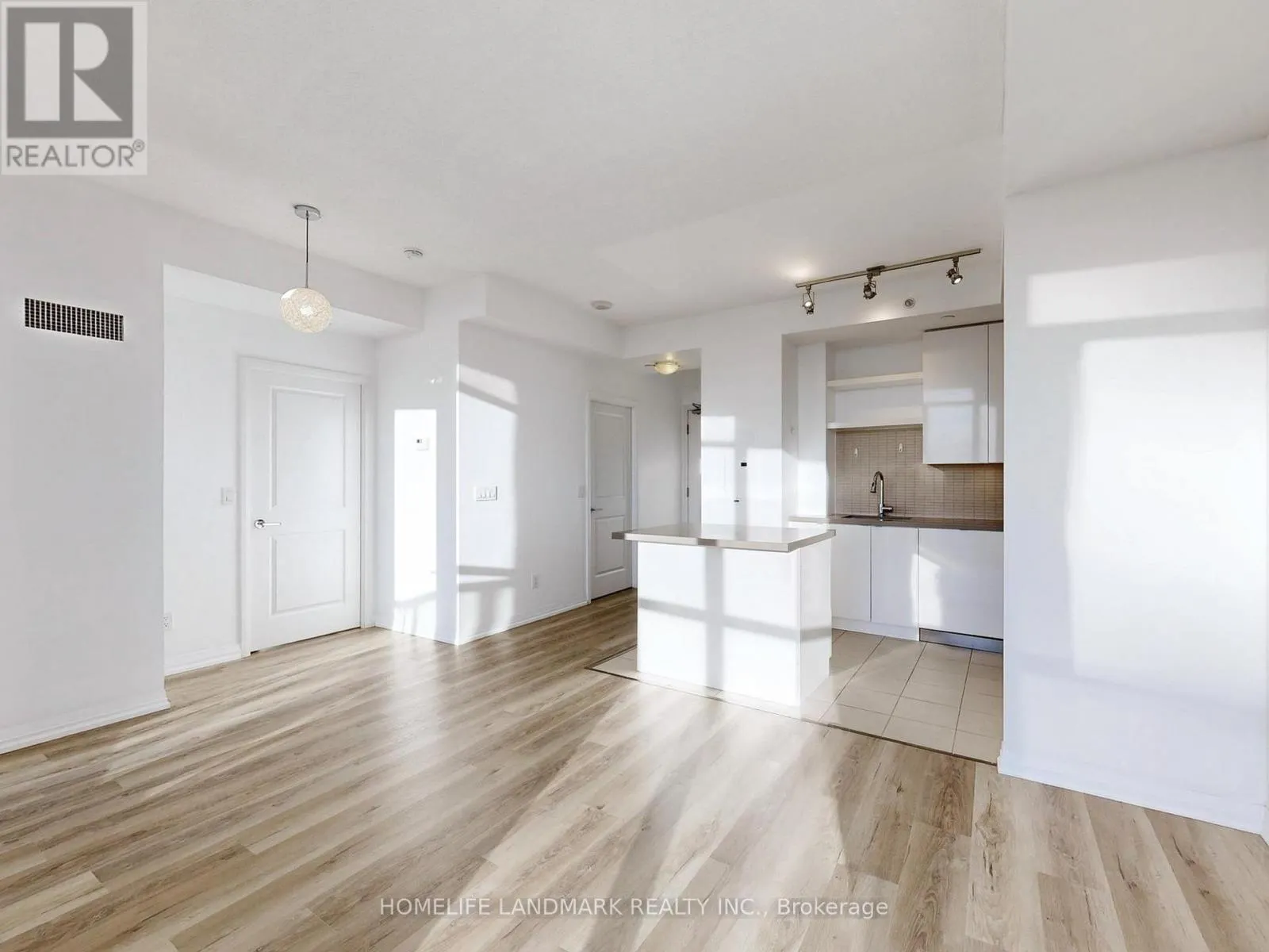 1608 - 59 ANNIE CRAIG DRIVE