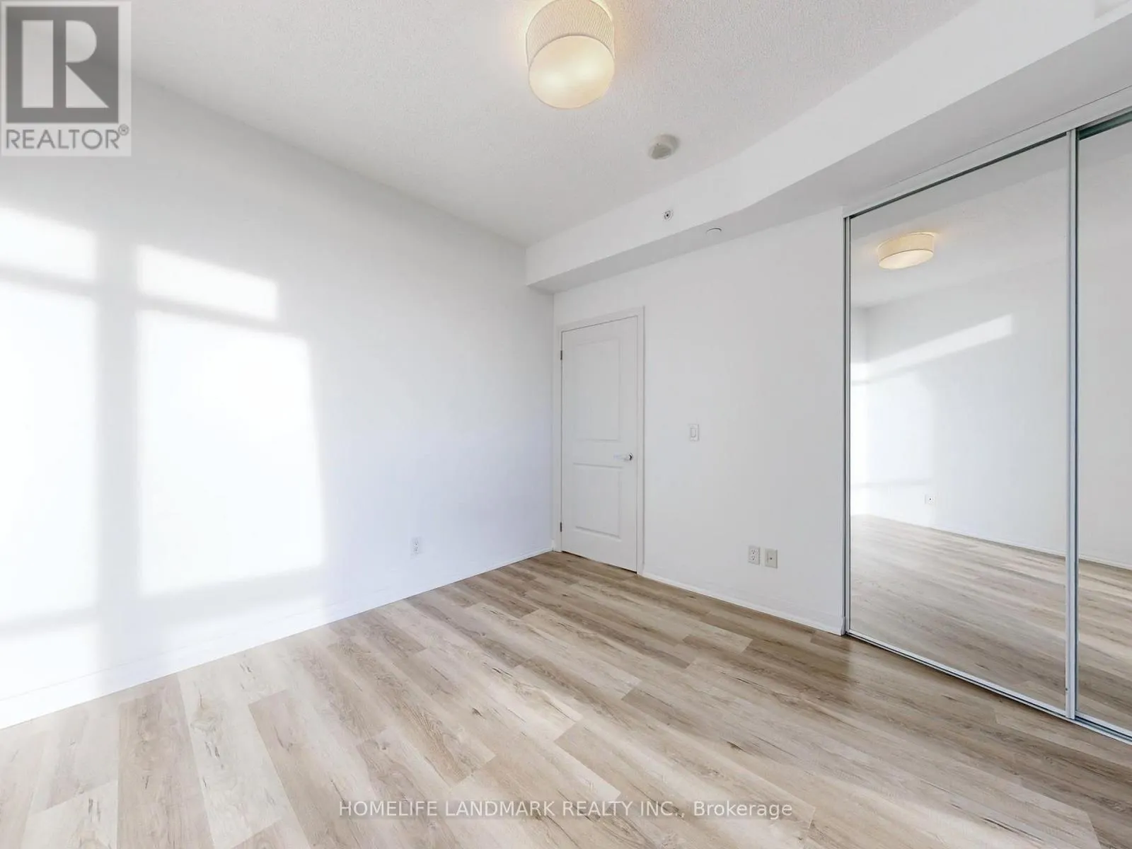 1608 - 59 ANNIE CRAIG DRIVE