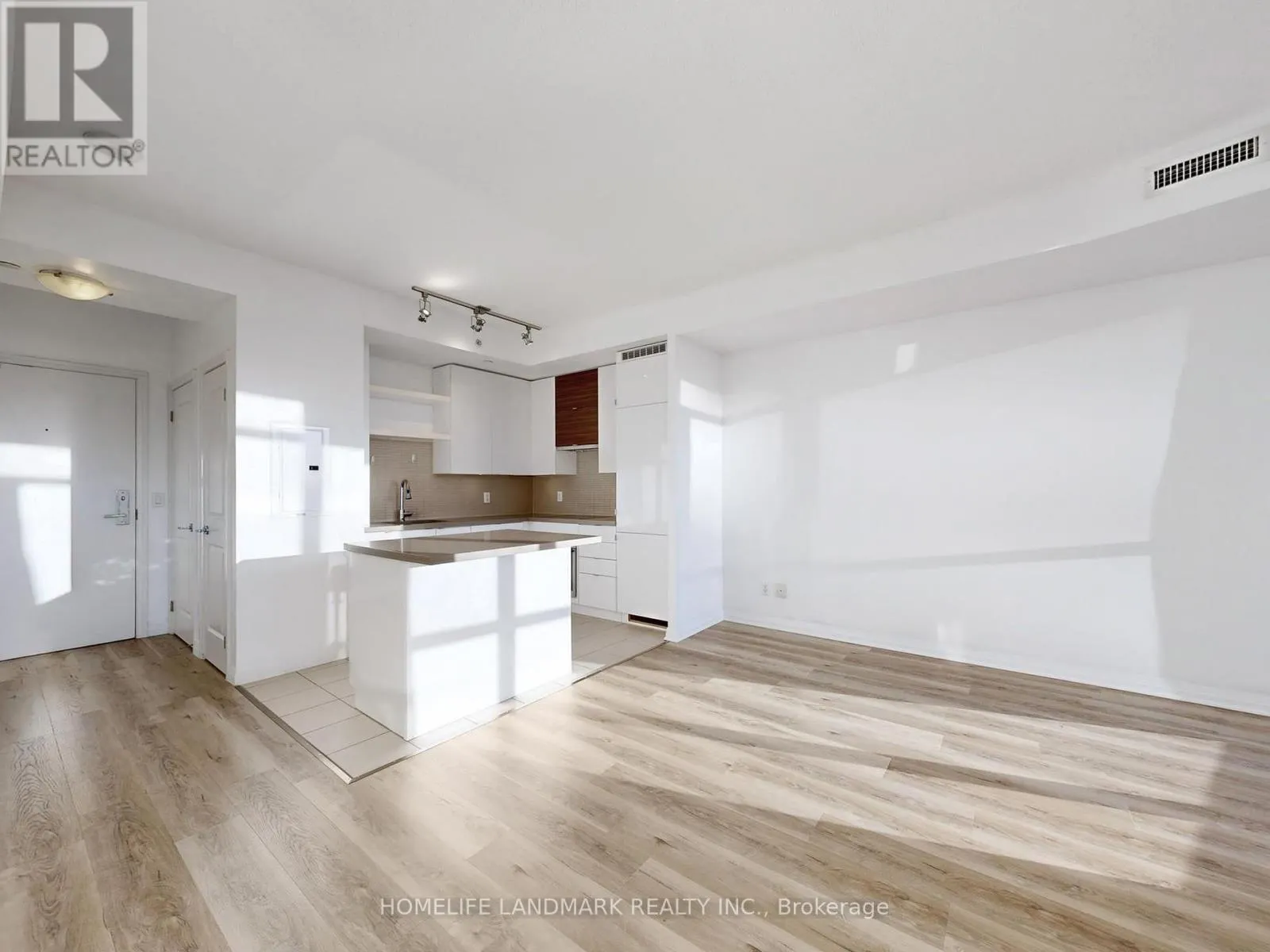 1608 - 59 ANNIE CRAIG DRIVE