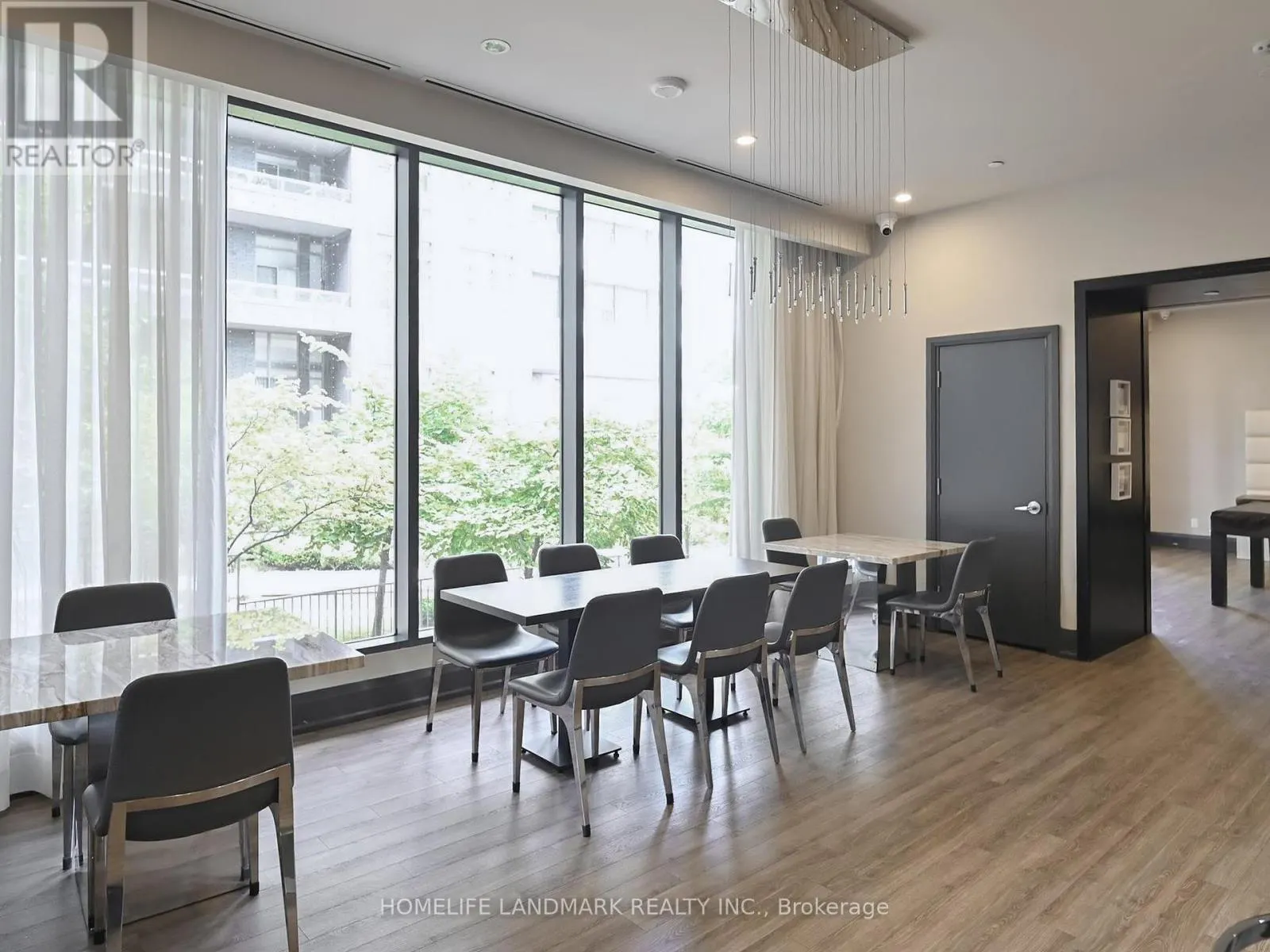 1608 - 59 ANNIE CRAIG DRIVE