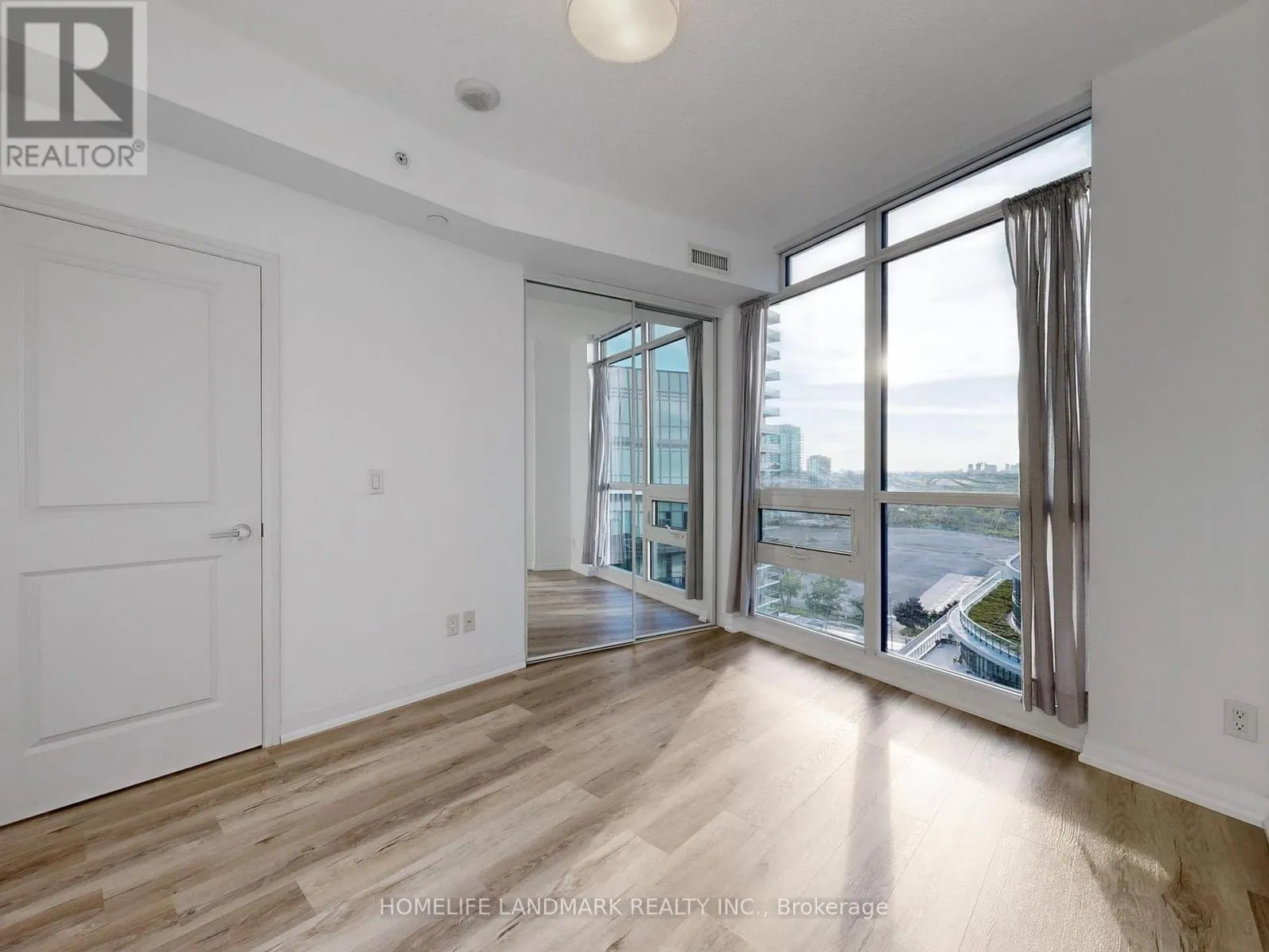1608 - 59 ANNIE CRAIG DRIVE