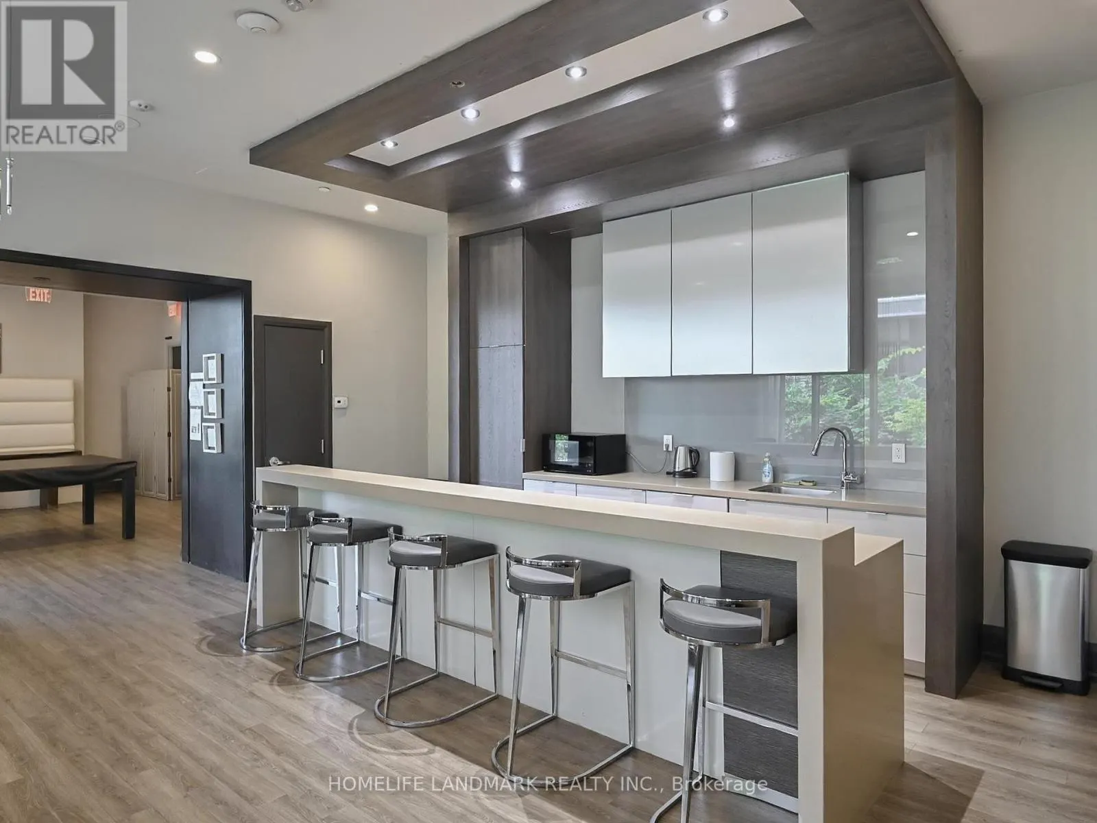 1608 - 59 ANNIE CRAIG DRIVE