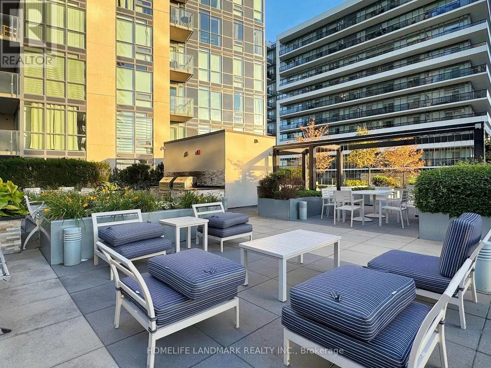 1608 - 59 ANNIE CRAIG DRIVE