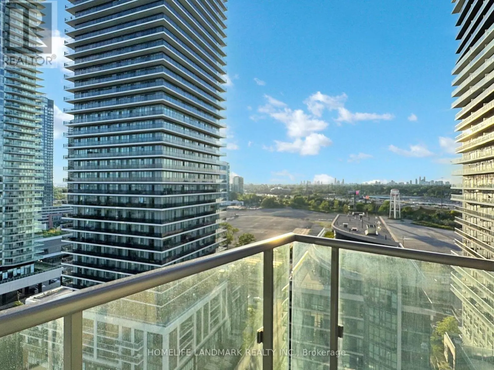 1608 - 59 ANNIE CRAIG DRIVE
