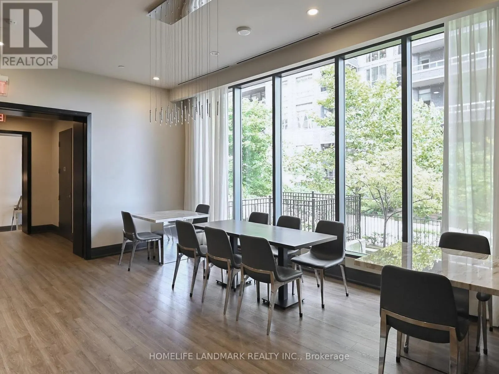 1608 - 59 ANNIE CRAIG DRIVE