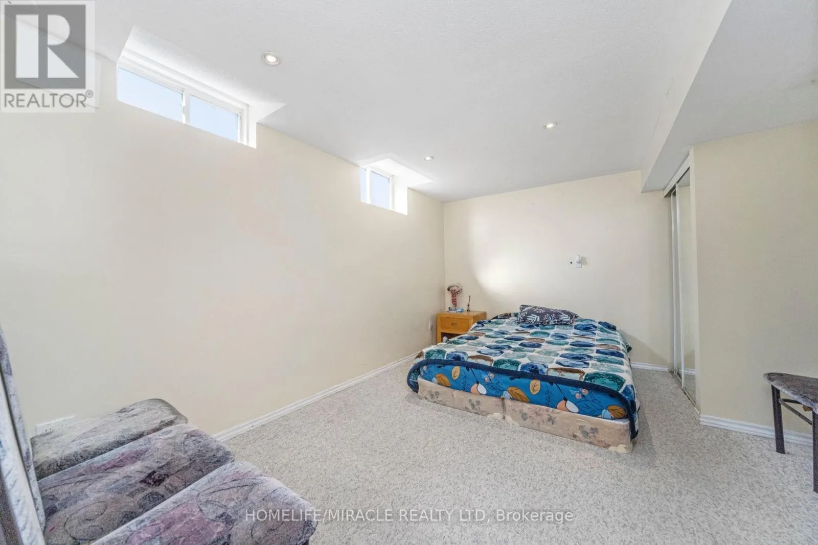 17 MAINARD CRESCENT