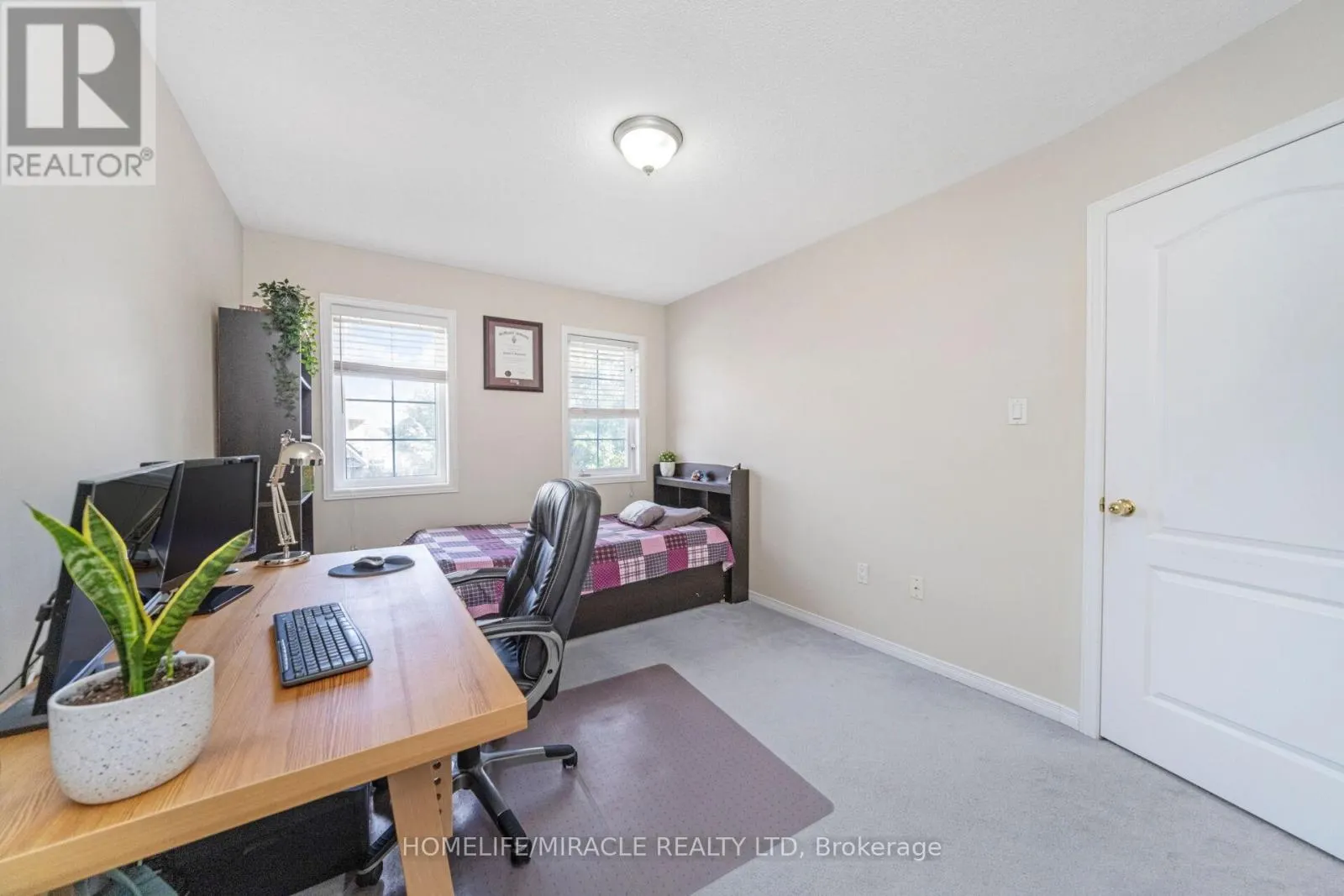 17 MAINARD CRESCENT