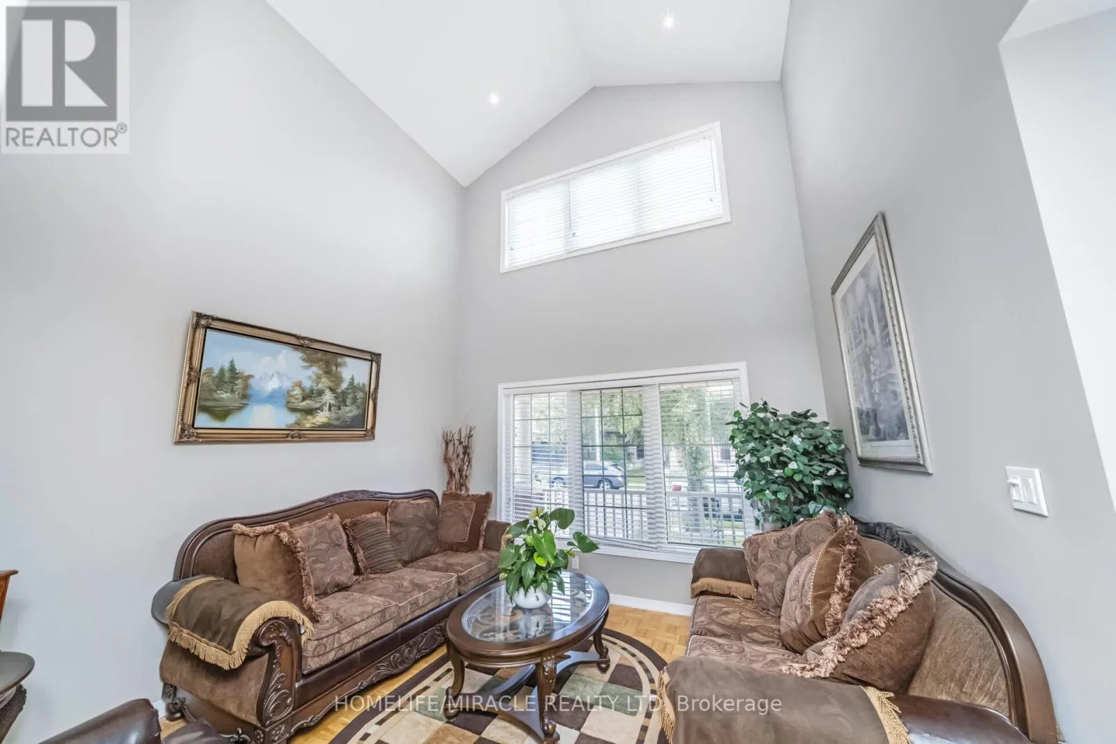 17 MAINARD CRESCENT