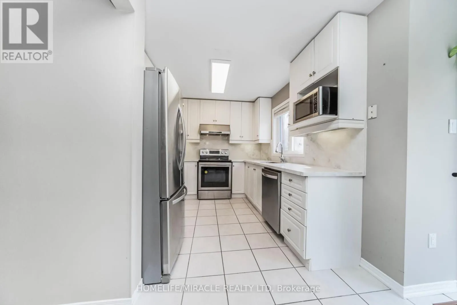 17 MAINARD CRESCENT