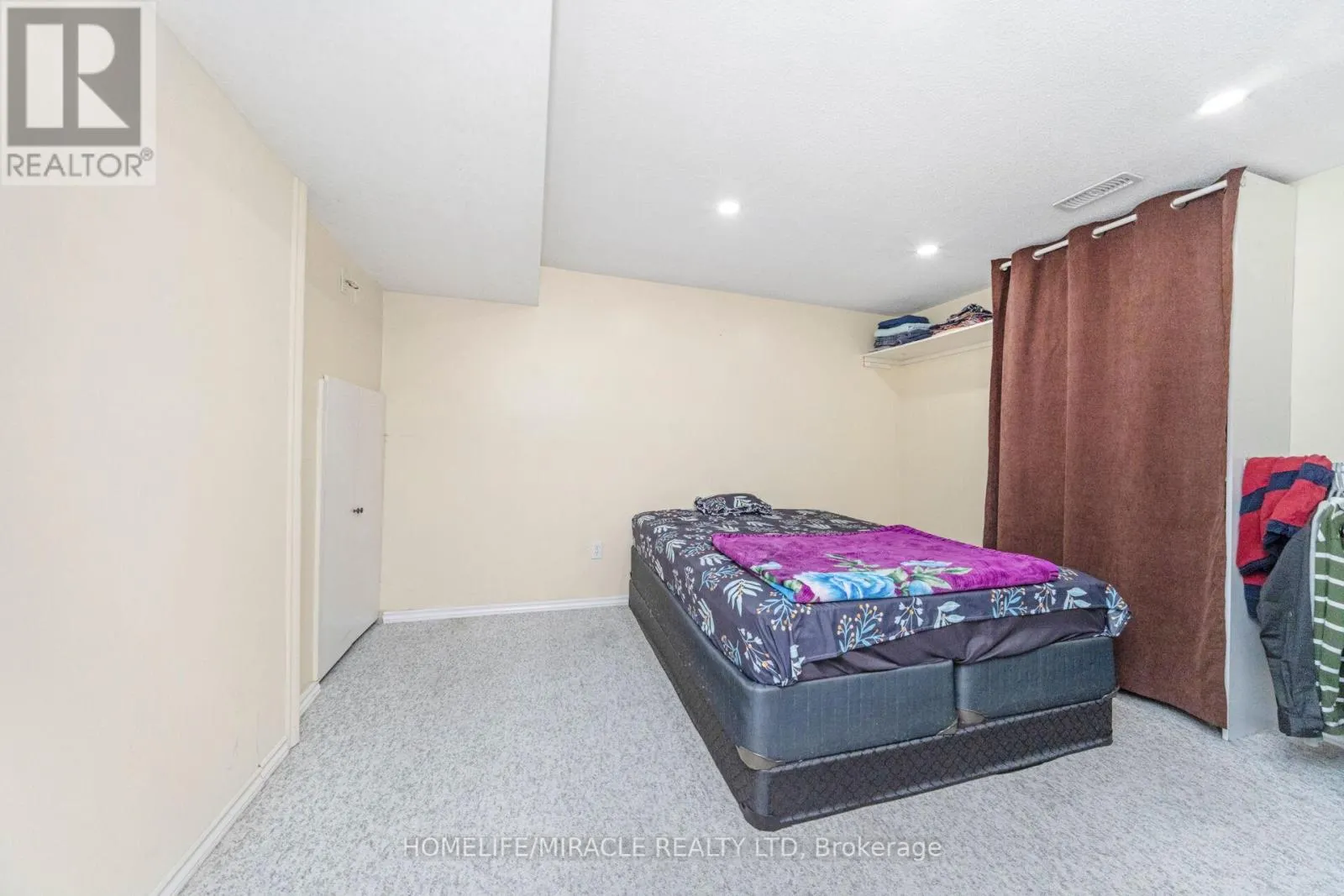 17 MAINARD CRESCENT