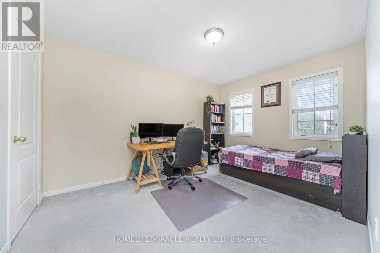 17 MAINARD CRESCENT