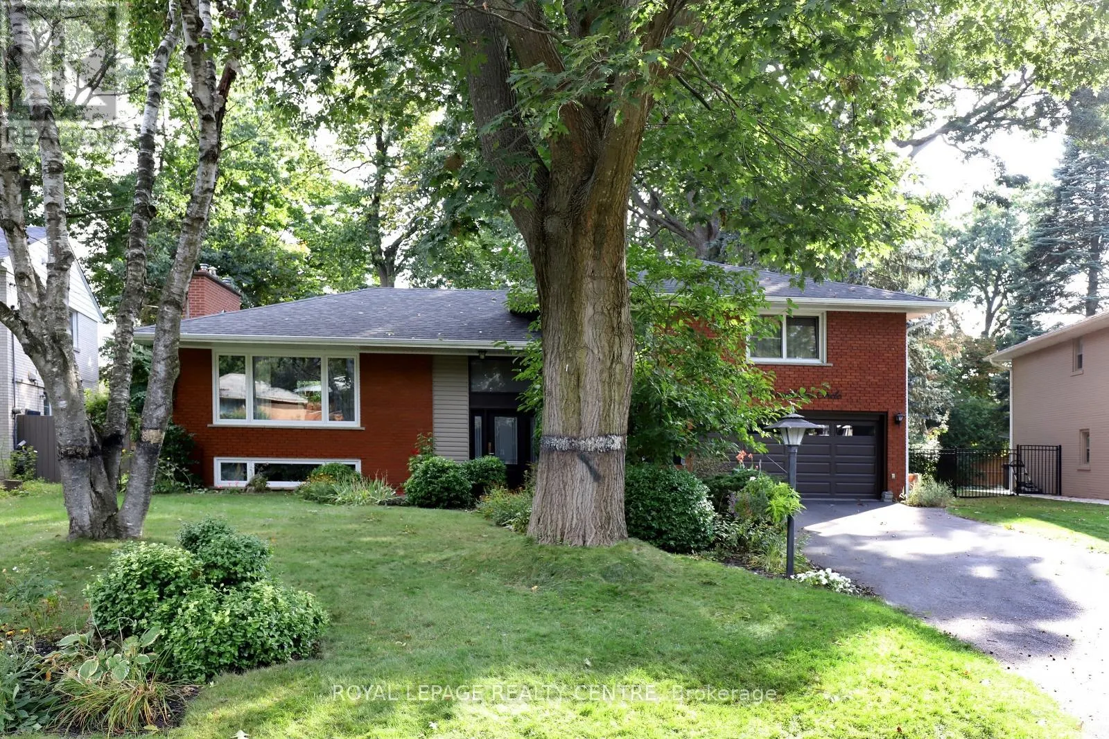 3338 ENNISKILLEN CIRCLE