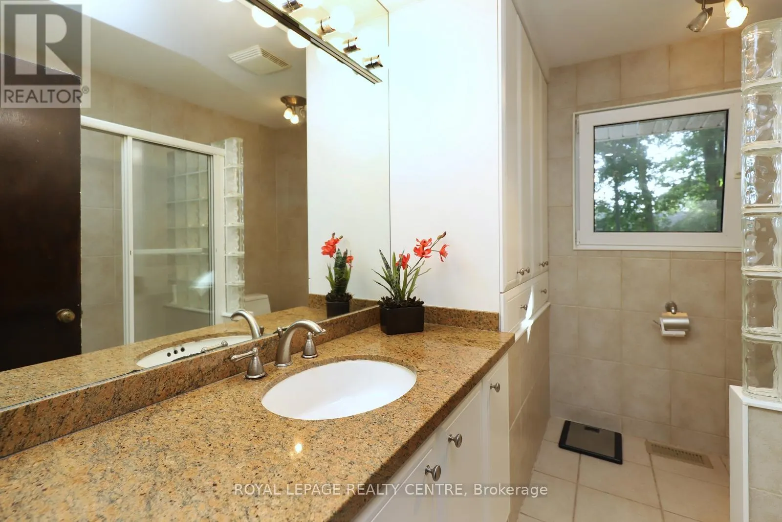 3338 ENNISKILLEN CIRCLE
