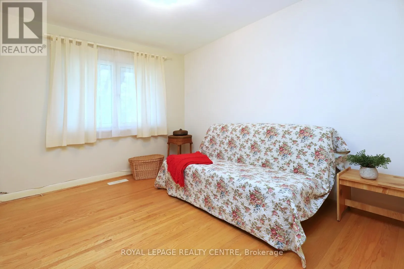 3338 ENNISKILLEN CIRCLE