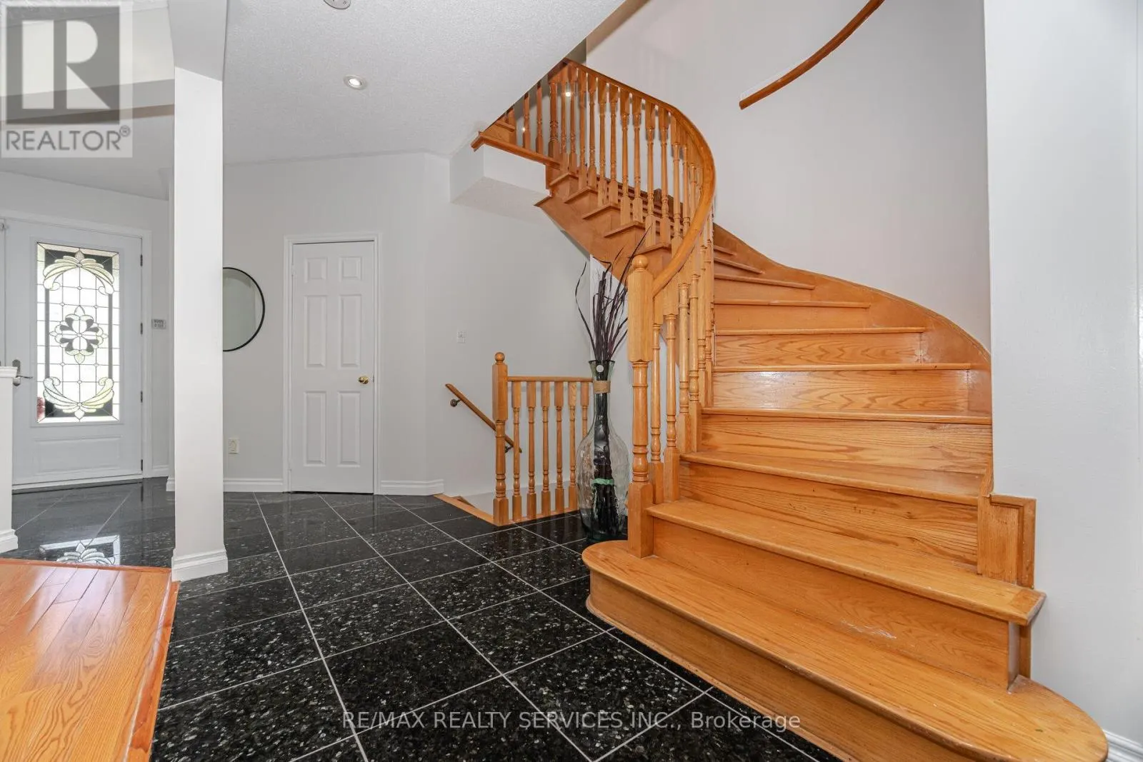 59 HULLEN CRESCENT