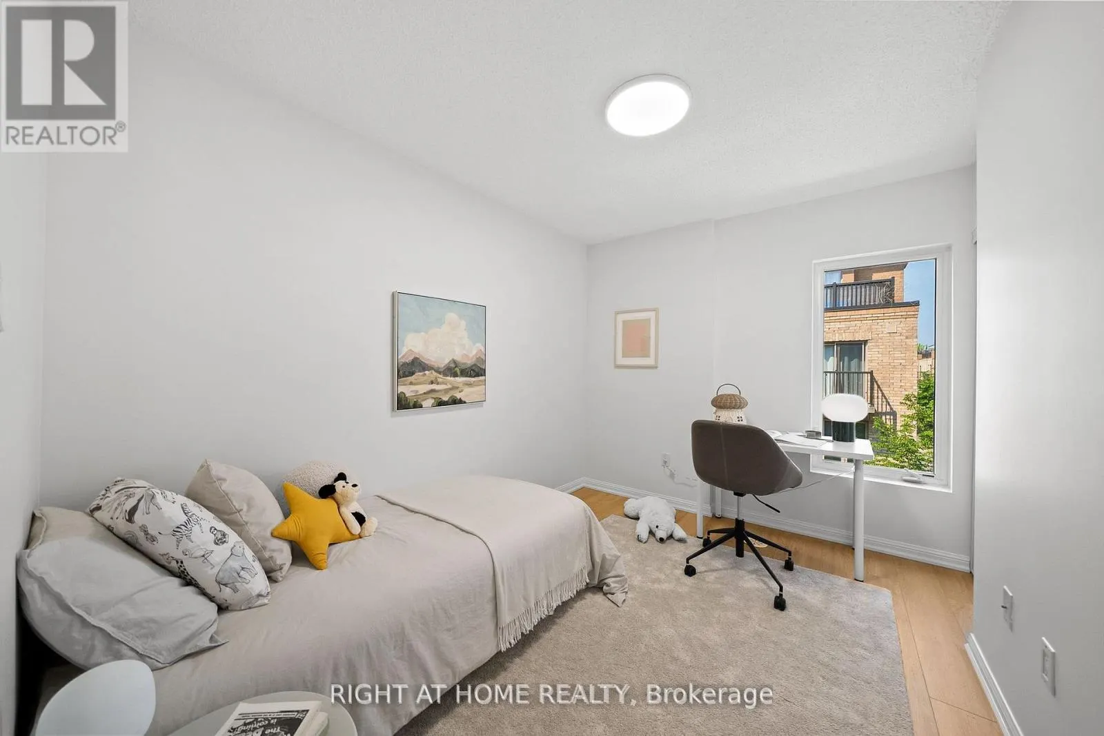 229 - 11 FOUNDRY AVENUE
