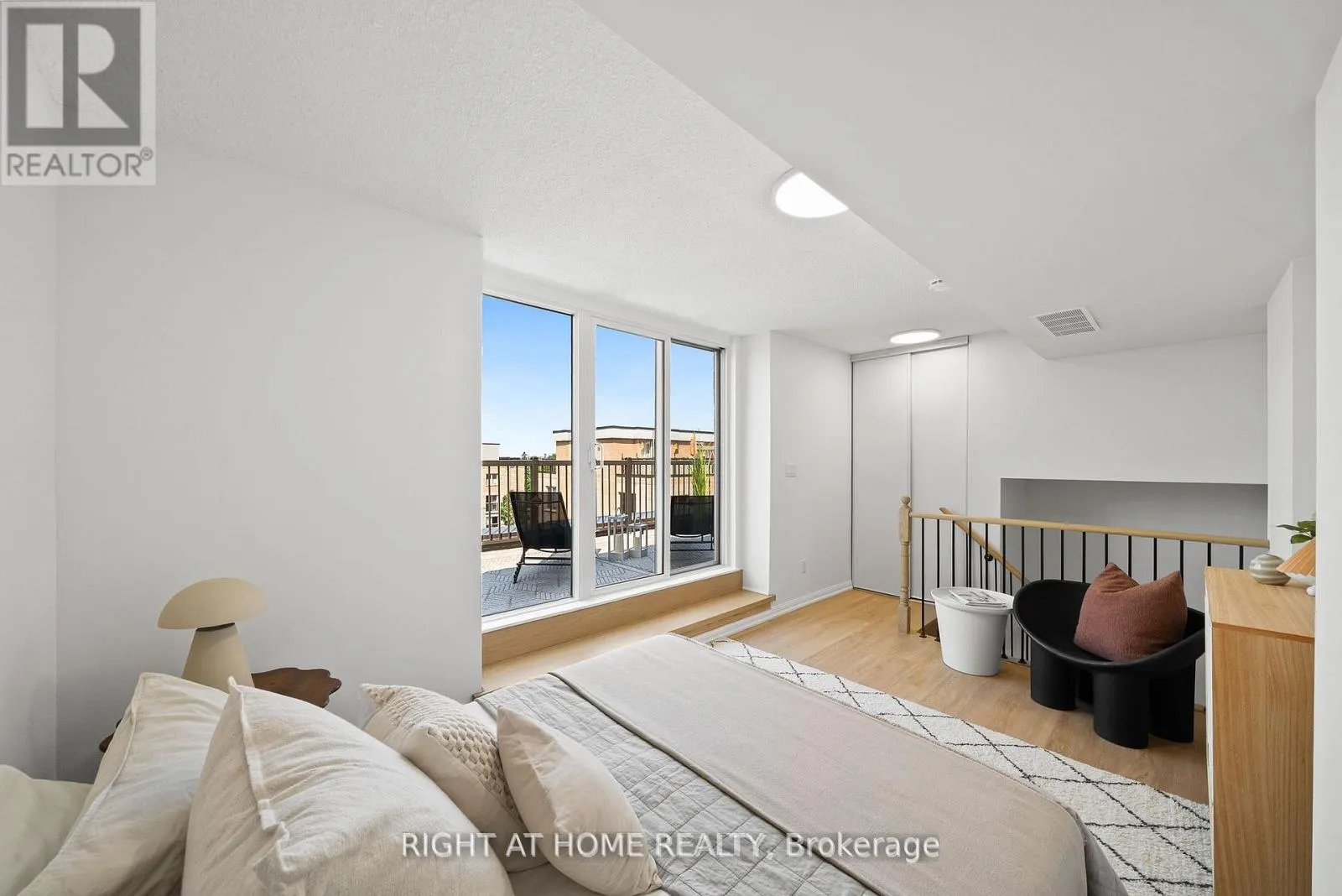 229 - 11 FOUNDRY AVENUE