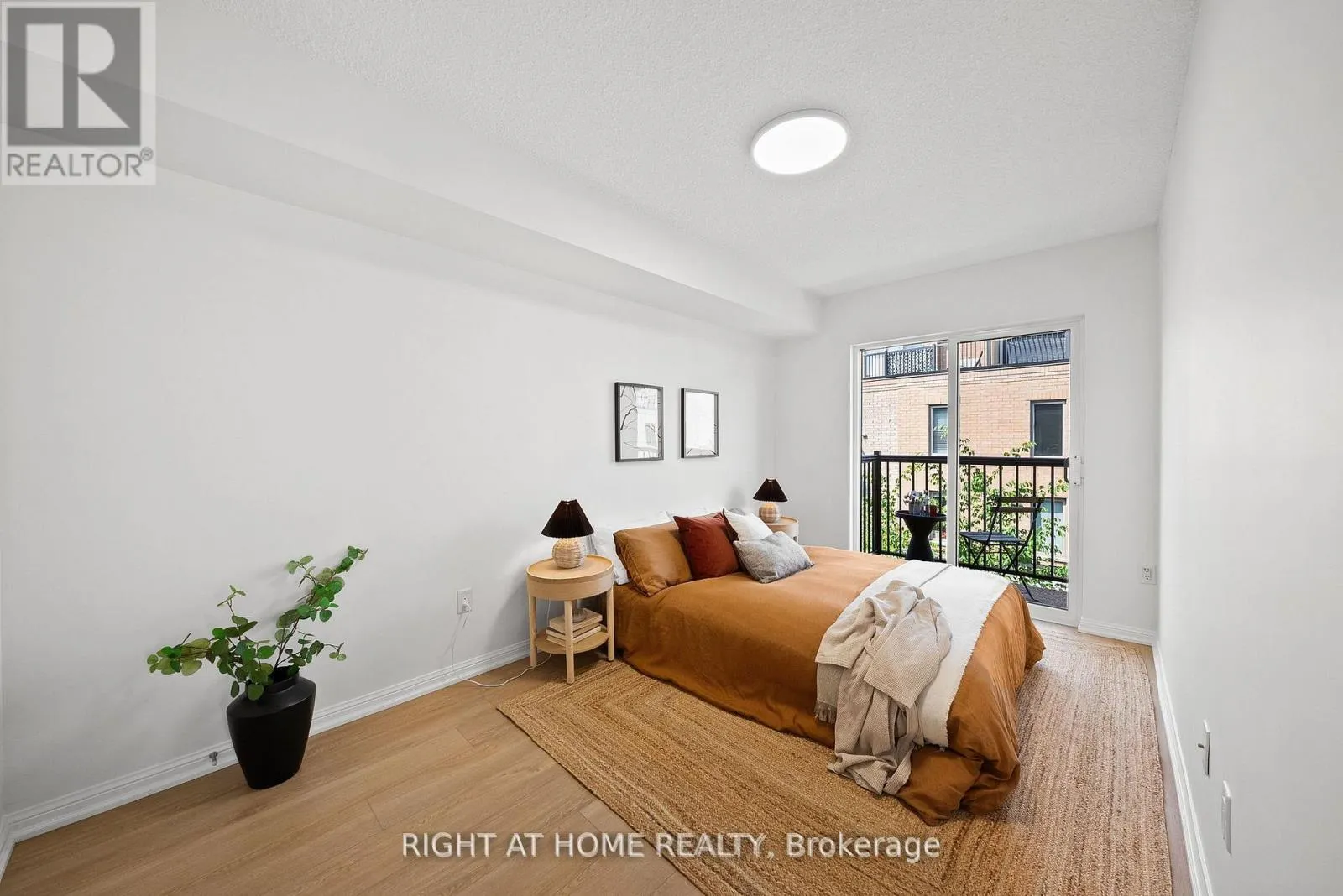 229 - 11 FOUNDRY AVENUE