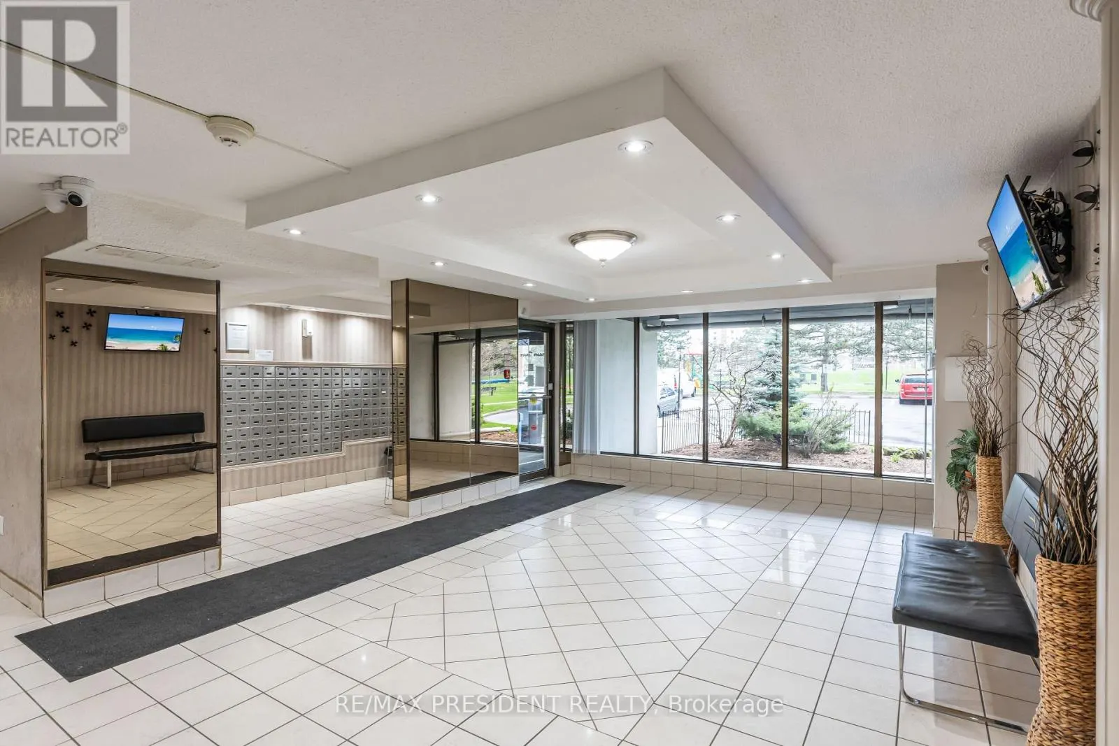 1408 - 21 KNIGHTSBRIDGE ROAD