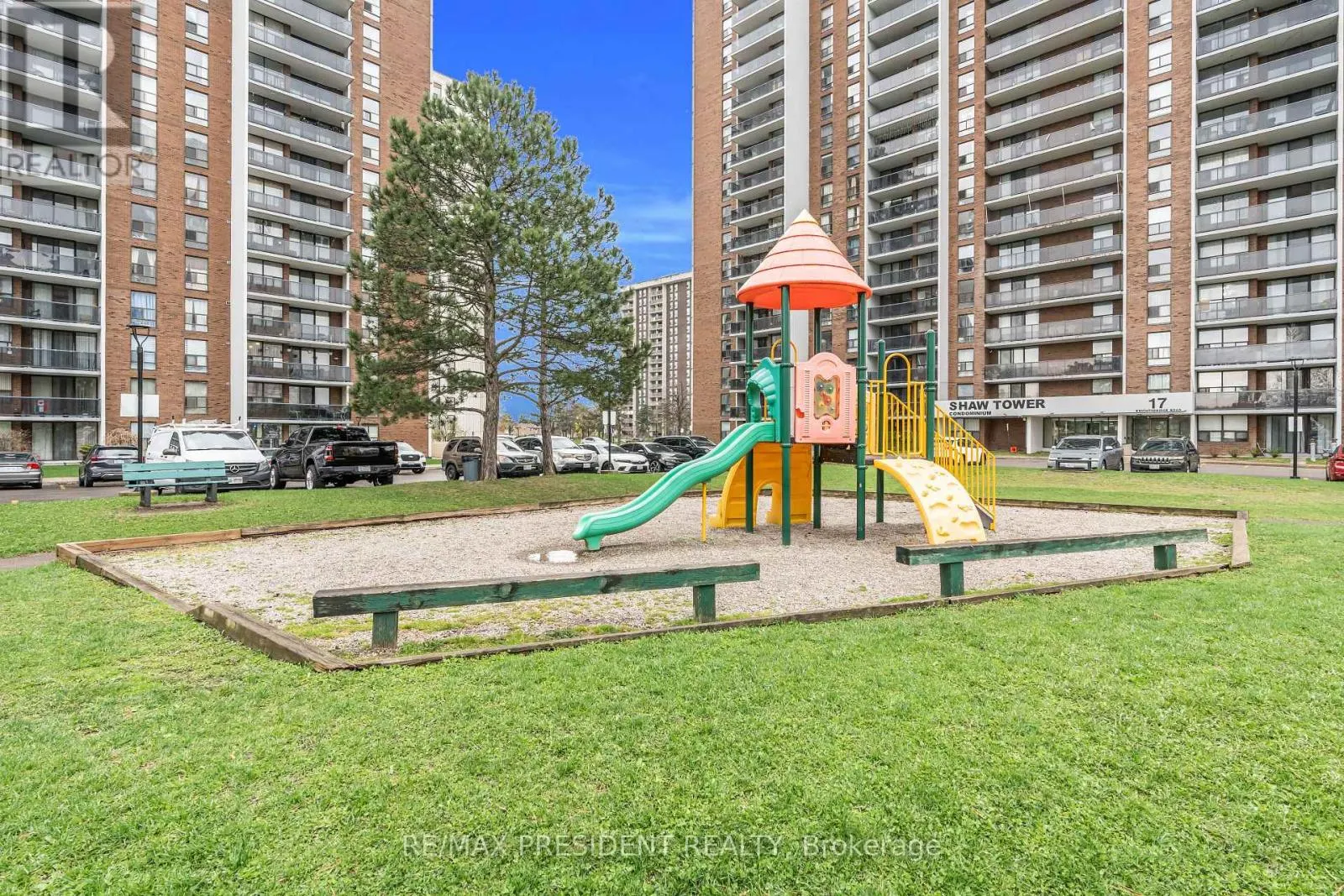 1408 - 21 KNIGHTSBRIDGE ROAD