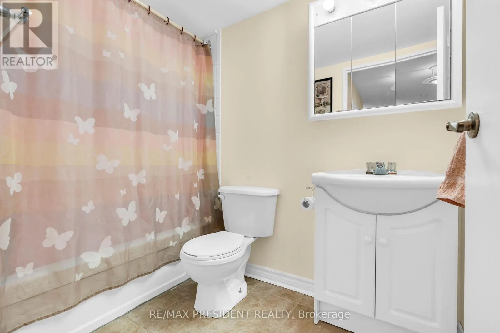 1408 - 21 KNIGHTSBRIDGE ROAD