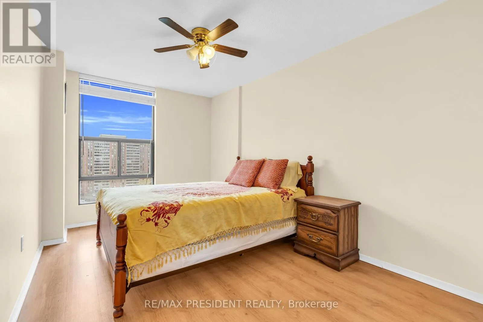 1408 - 21 KNIGHTSBRIDGE ROAD