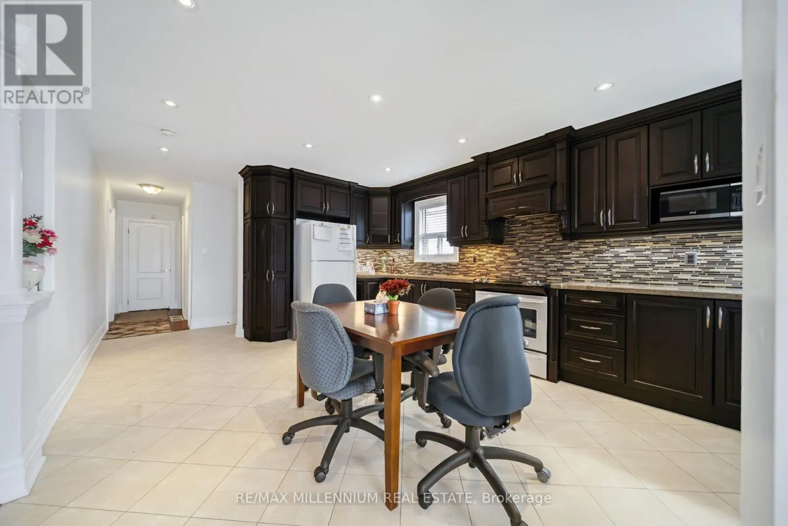 226 FALSTAFF AVENUE