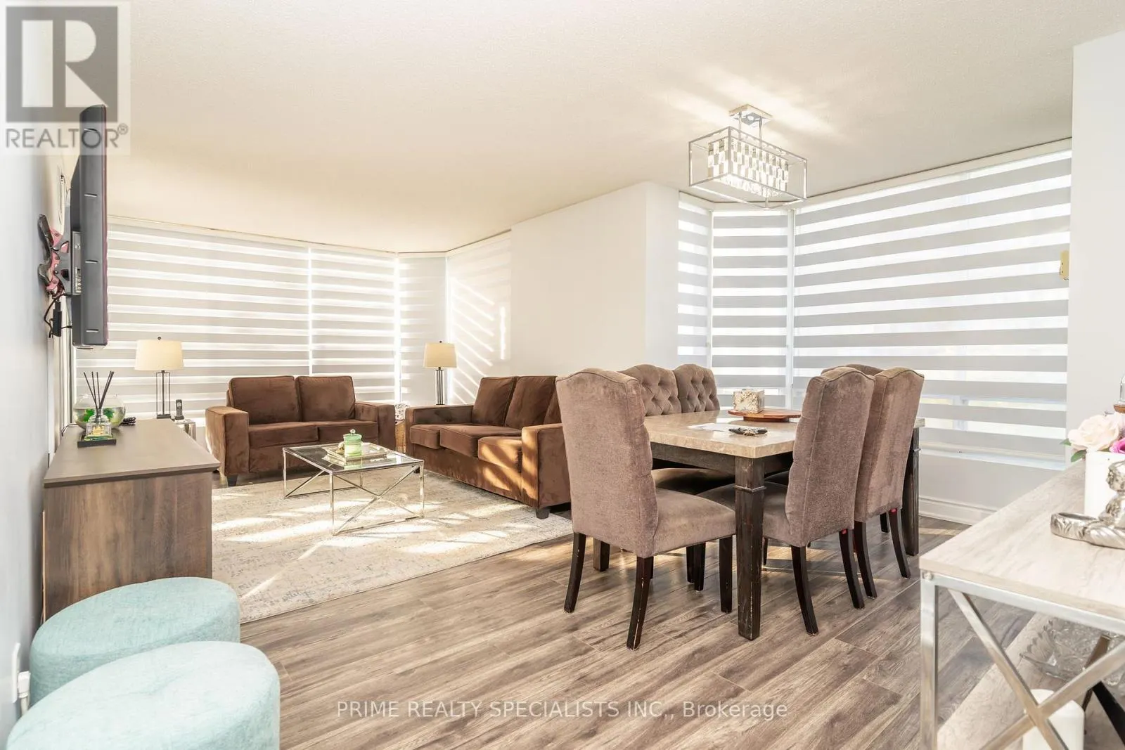 611 - 26 HANOVER ROAD