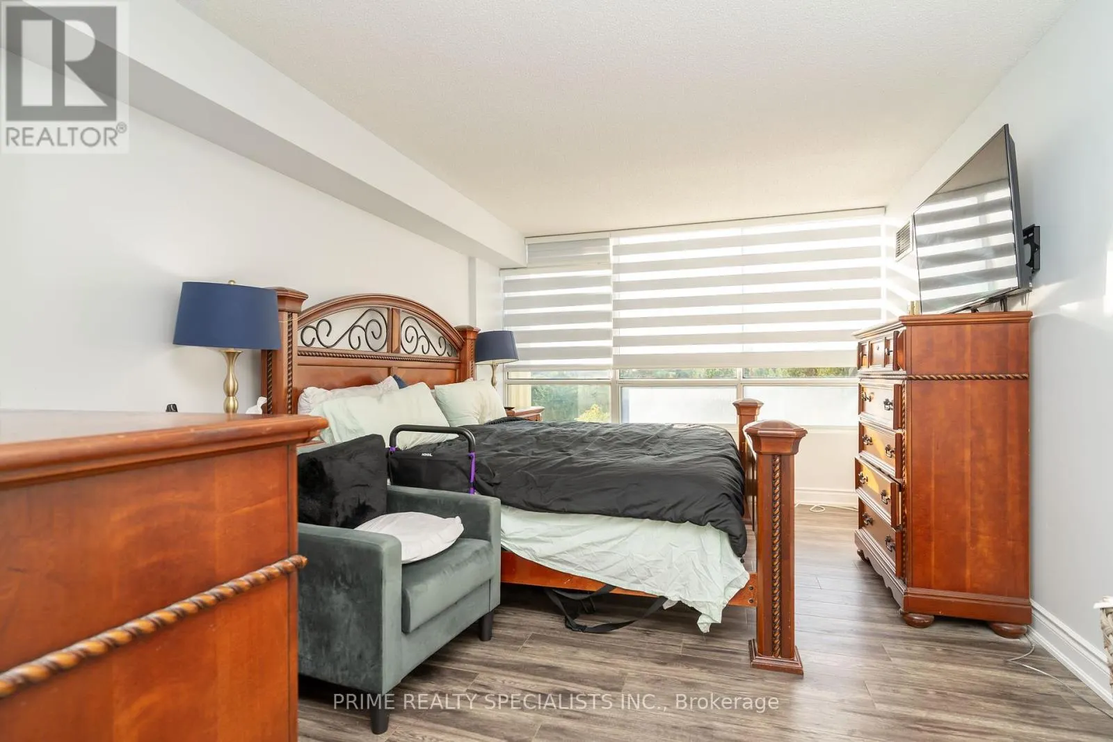 611 - 26 HANOVER ROAD