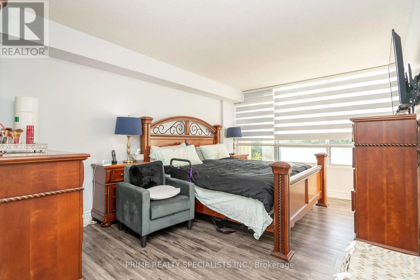 611 - 26 HANOVER ROAD