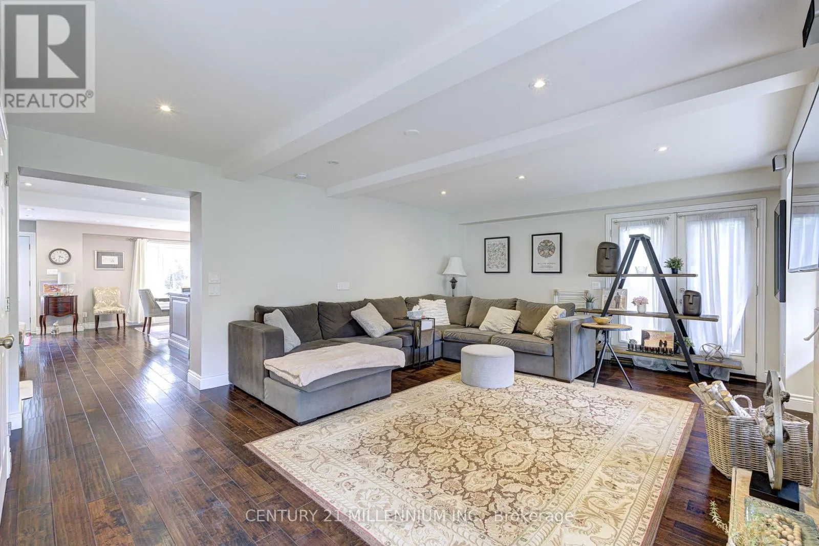 17 EVESHAM CRESCENT