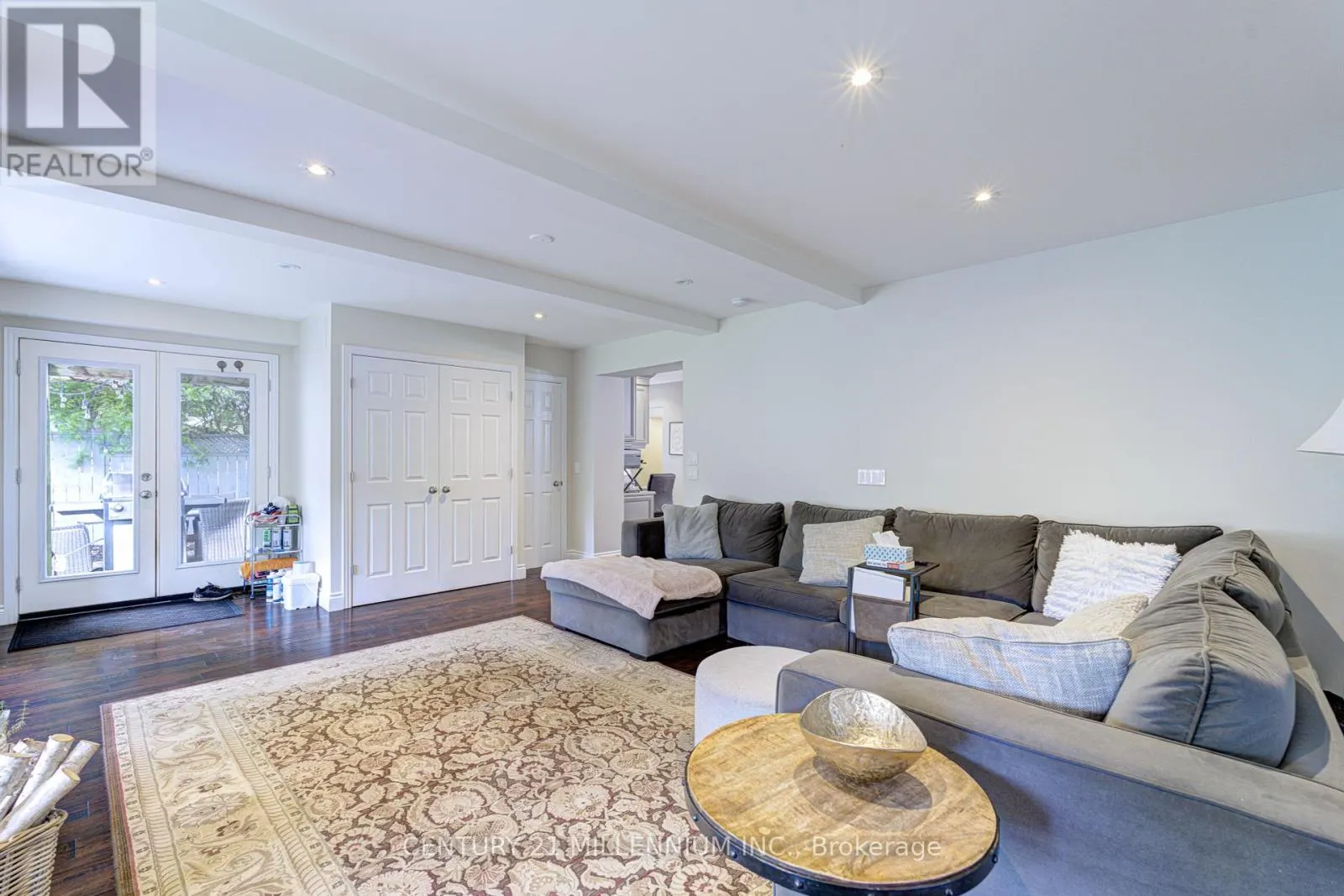 17 EVESHAM CRESCENT