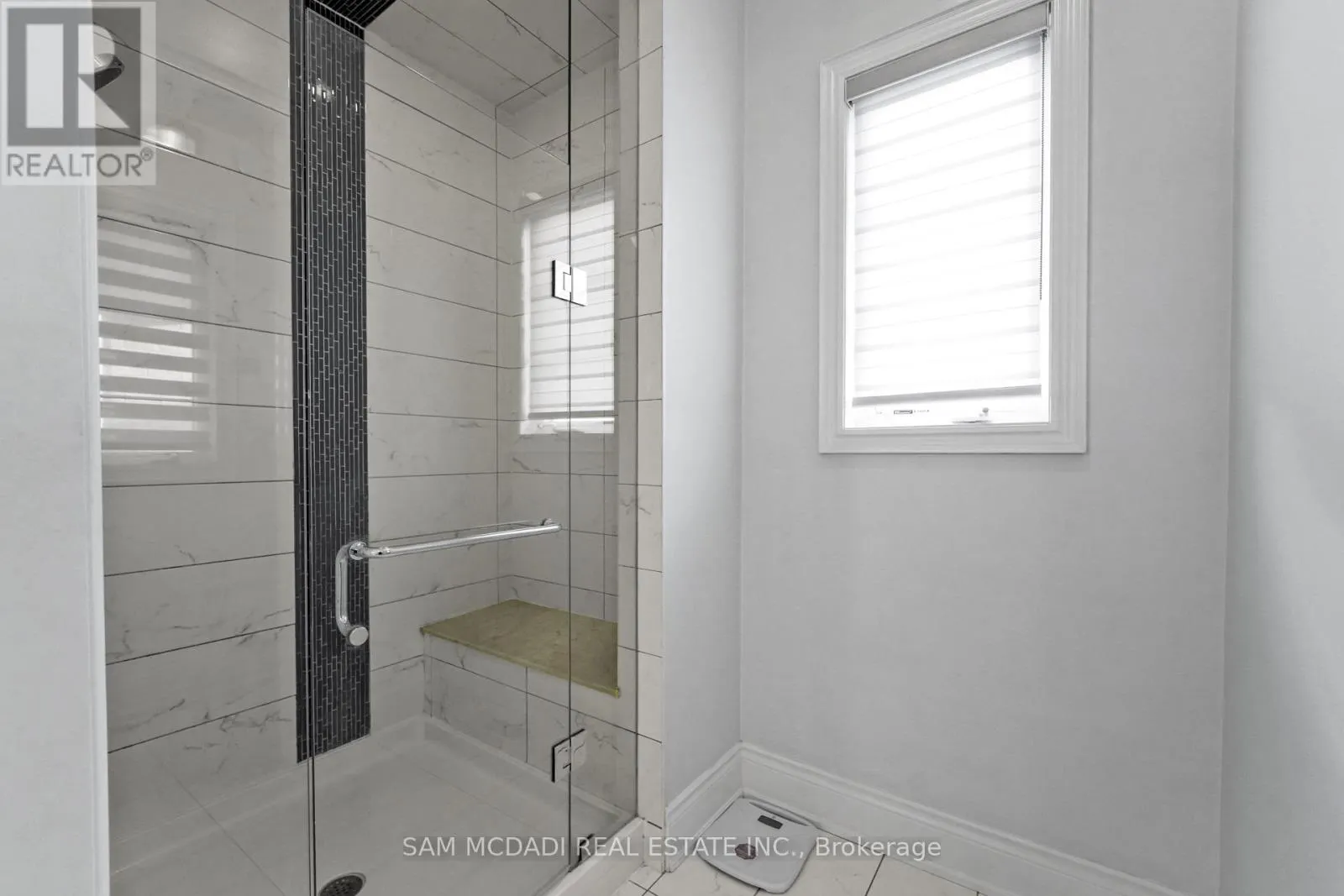 40 QUINTETTE CLOSE