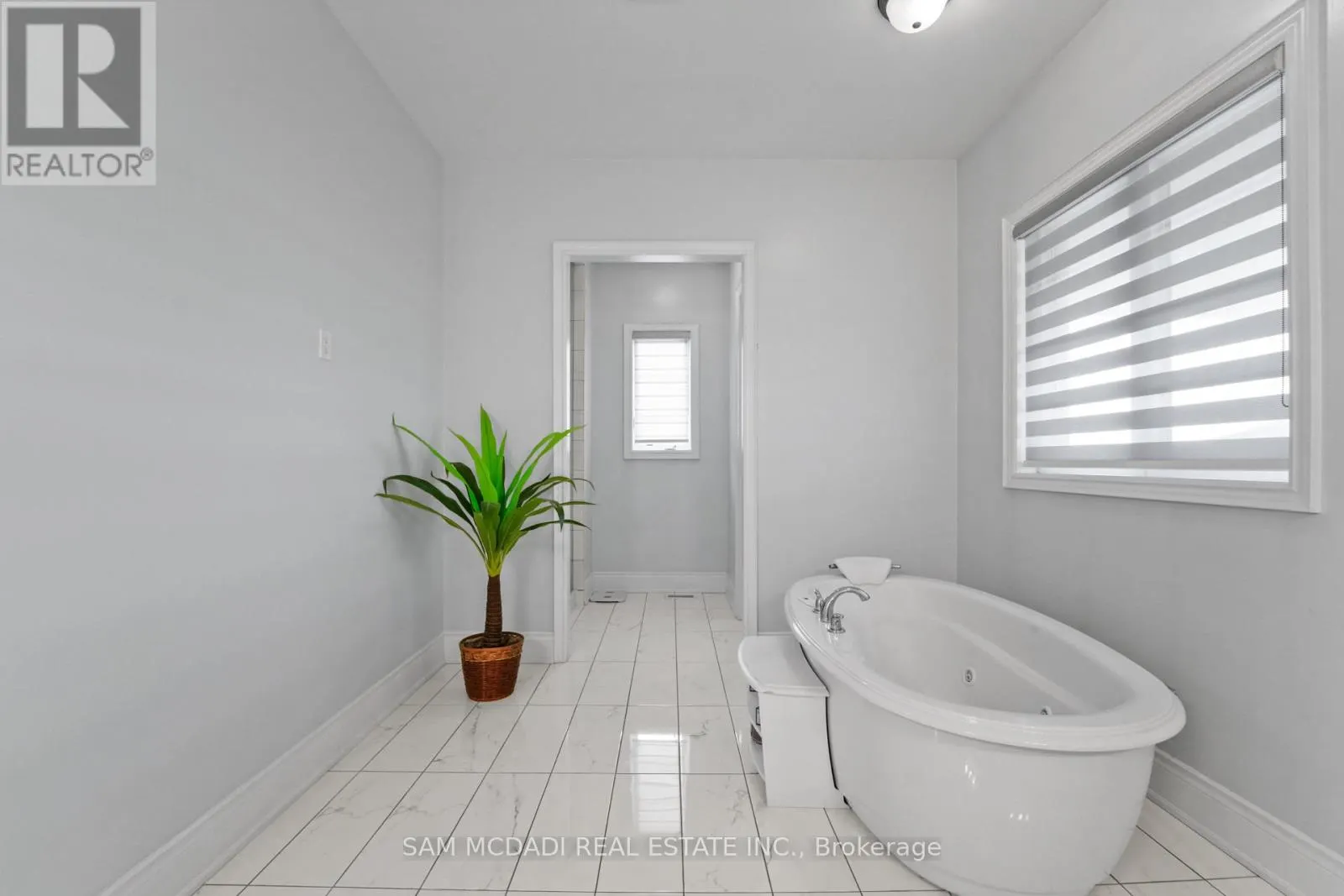 40 QUINTETTE CLOSE