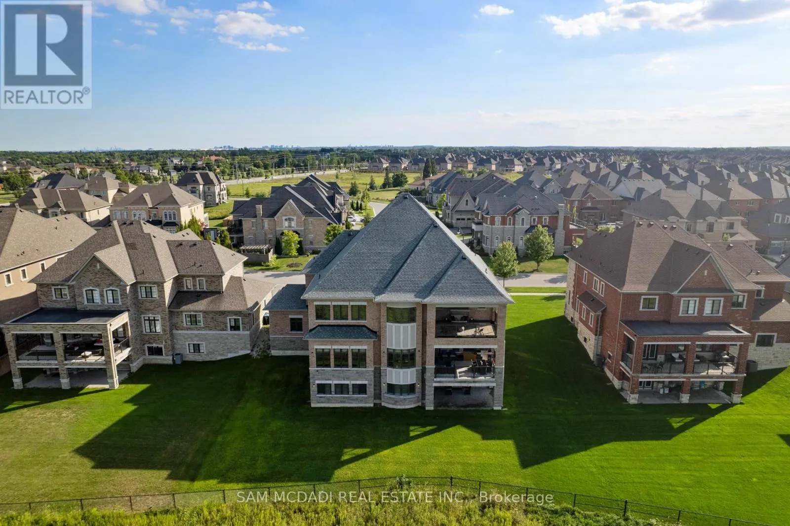 40 QUINTETTE CLOSE