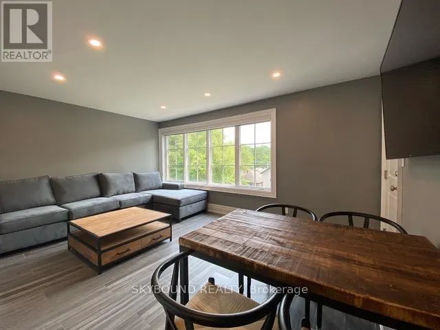 2 - 163 RIVERSIDE DRIVE