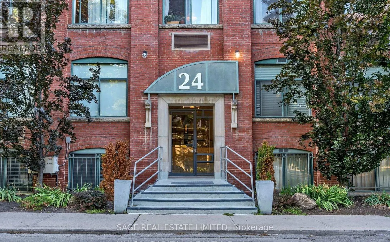 501 - 24 NOBLE STREET
