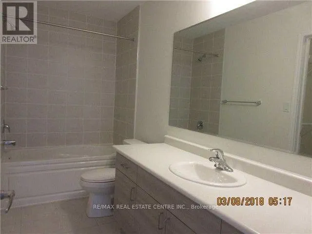 582 LAKING TERRACE