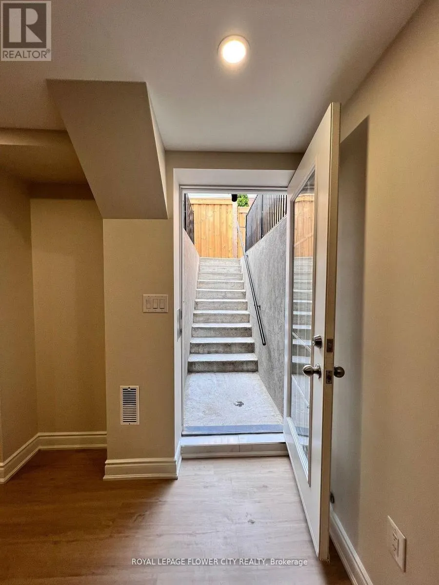 6936 HISTORIC TRAIL