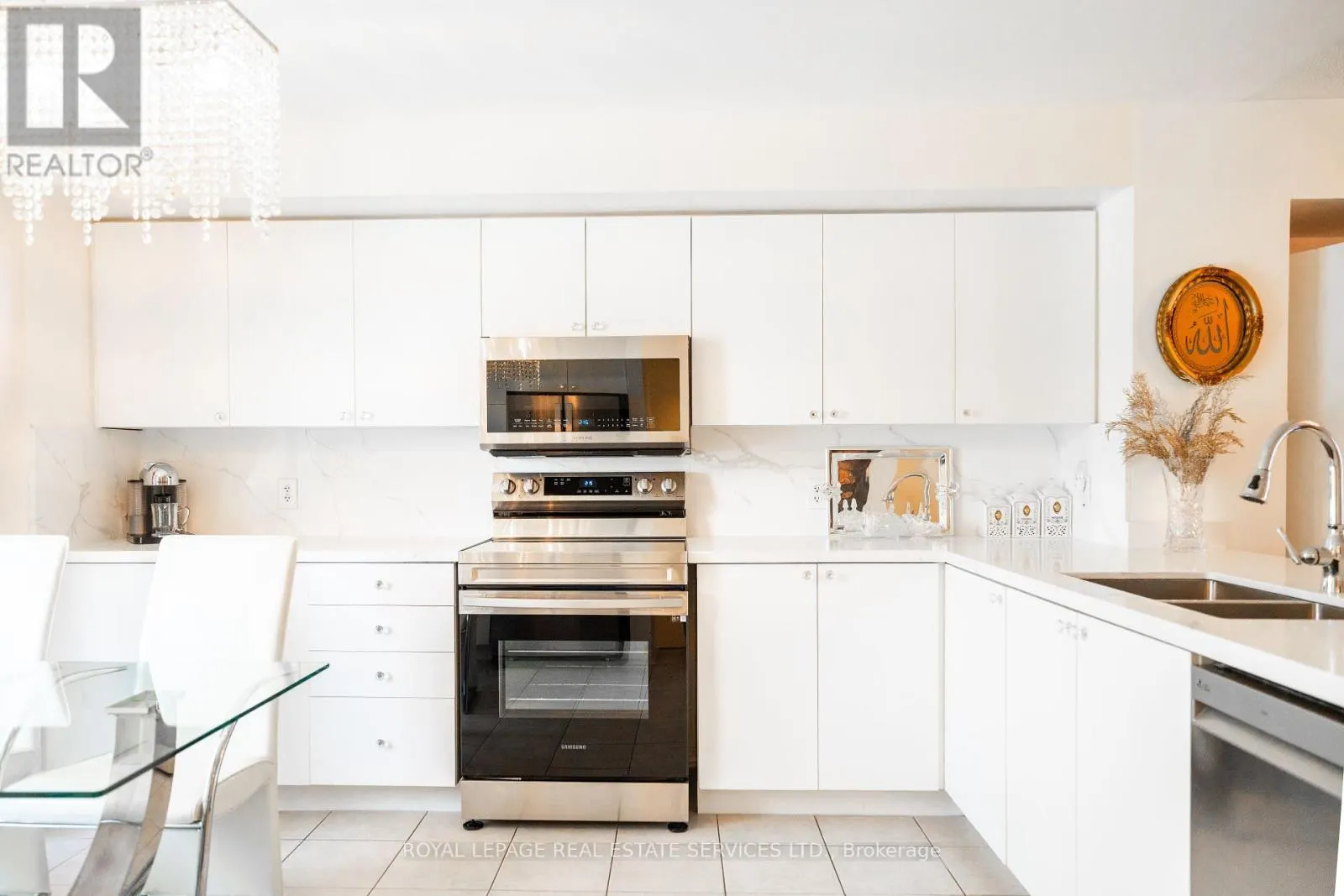 102 - 3108 EGLINTON AVENUE W