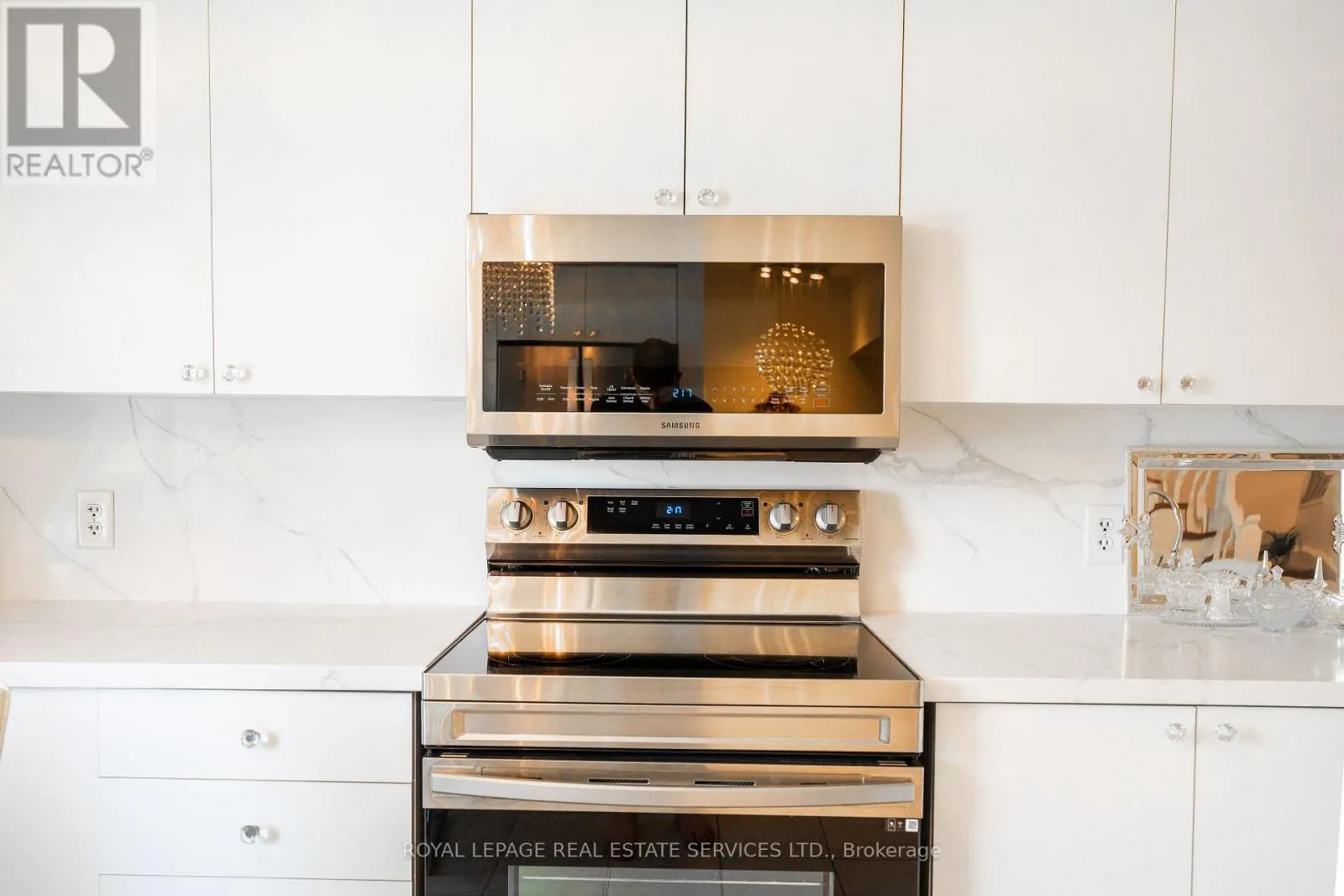 102 - 3108 EGLINTON AVENUE W