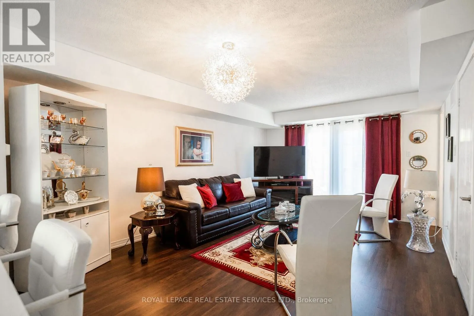 102 - 3108 EGLINTON AVENUE W