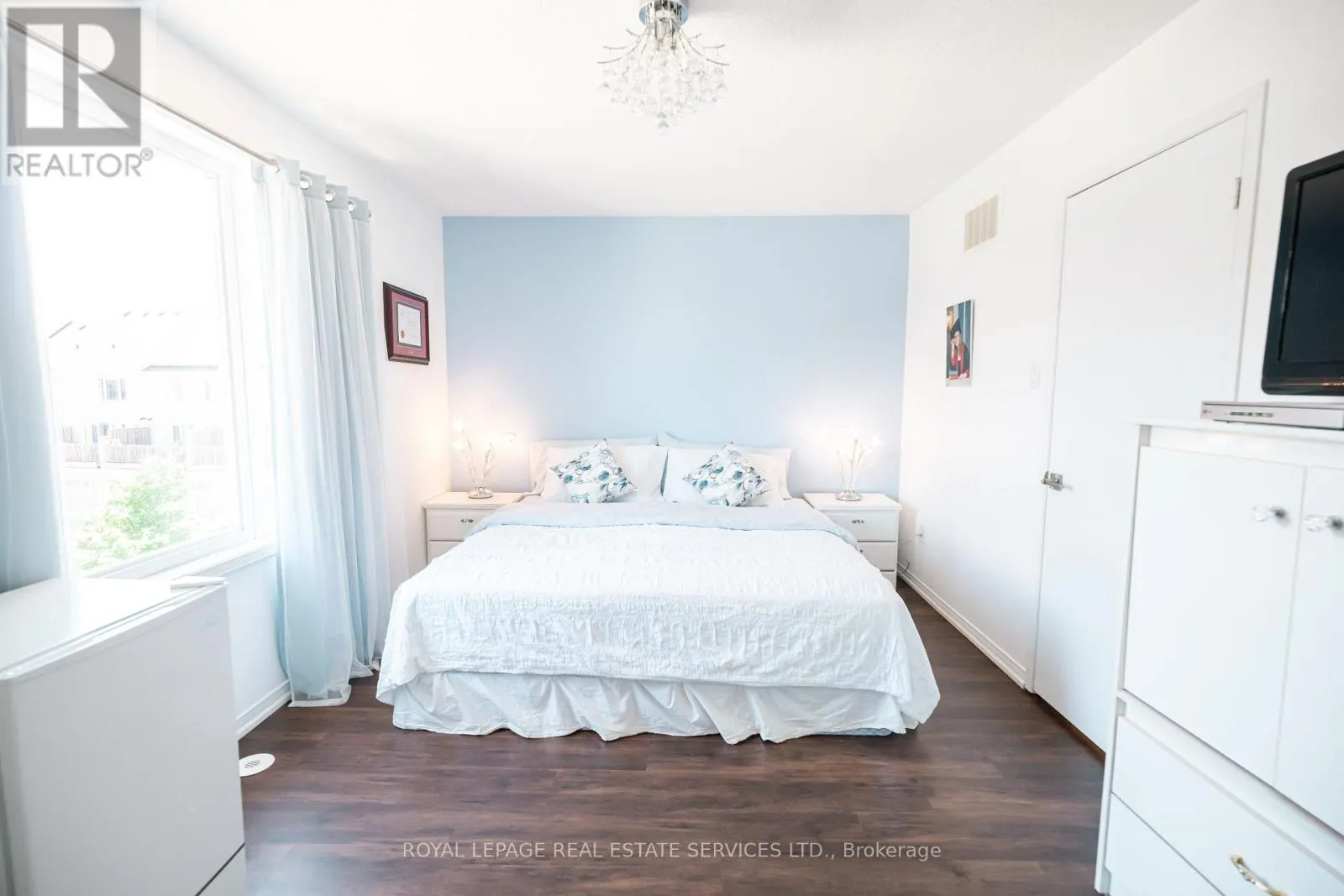 102 - 3108 EGLINTON AVENUE W