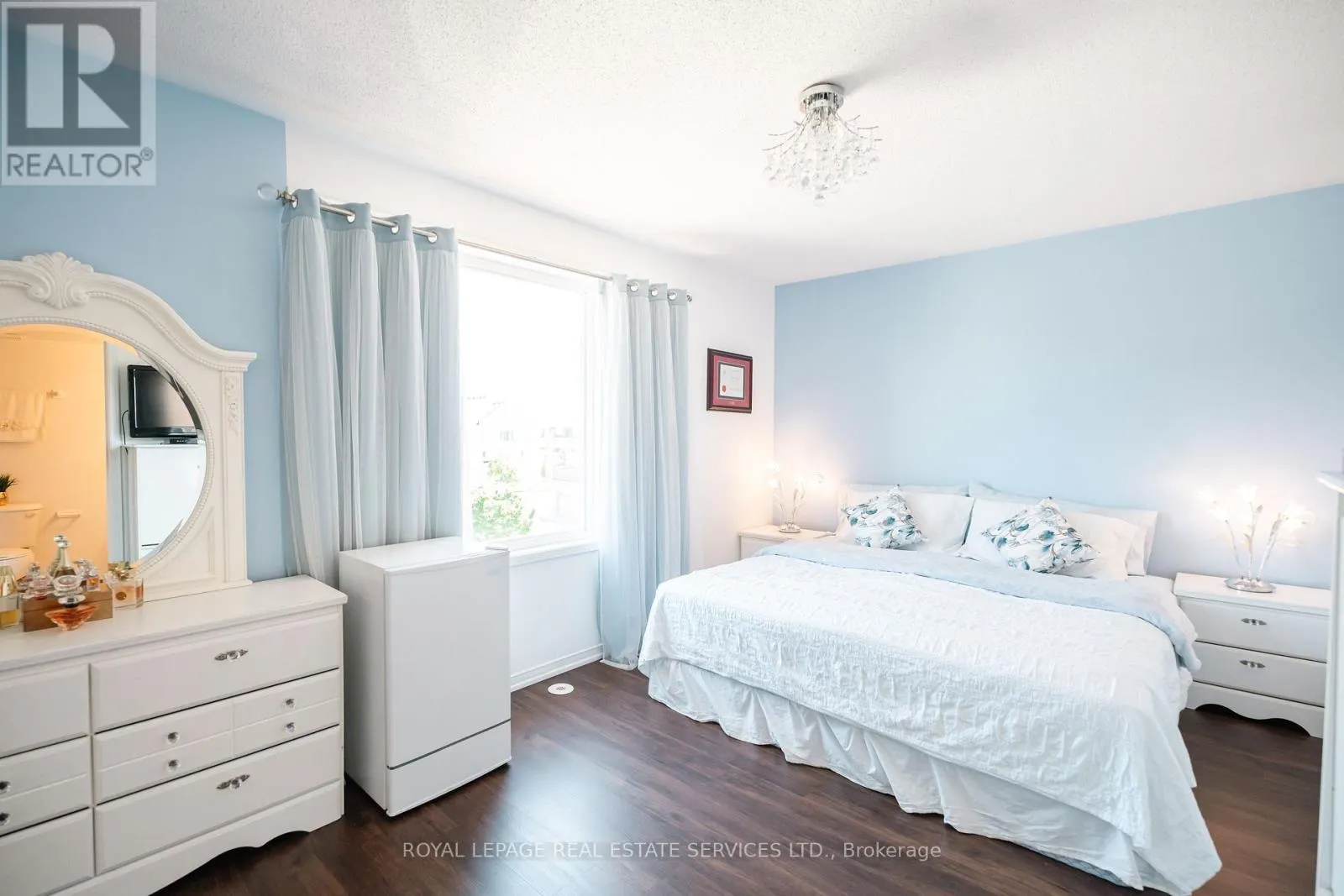 102 - 3108 EGLINTON AVENUE W