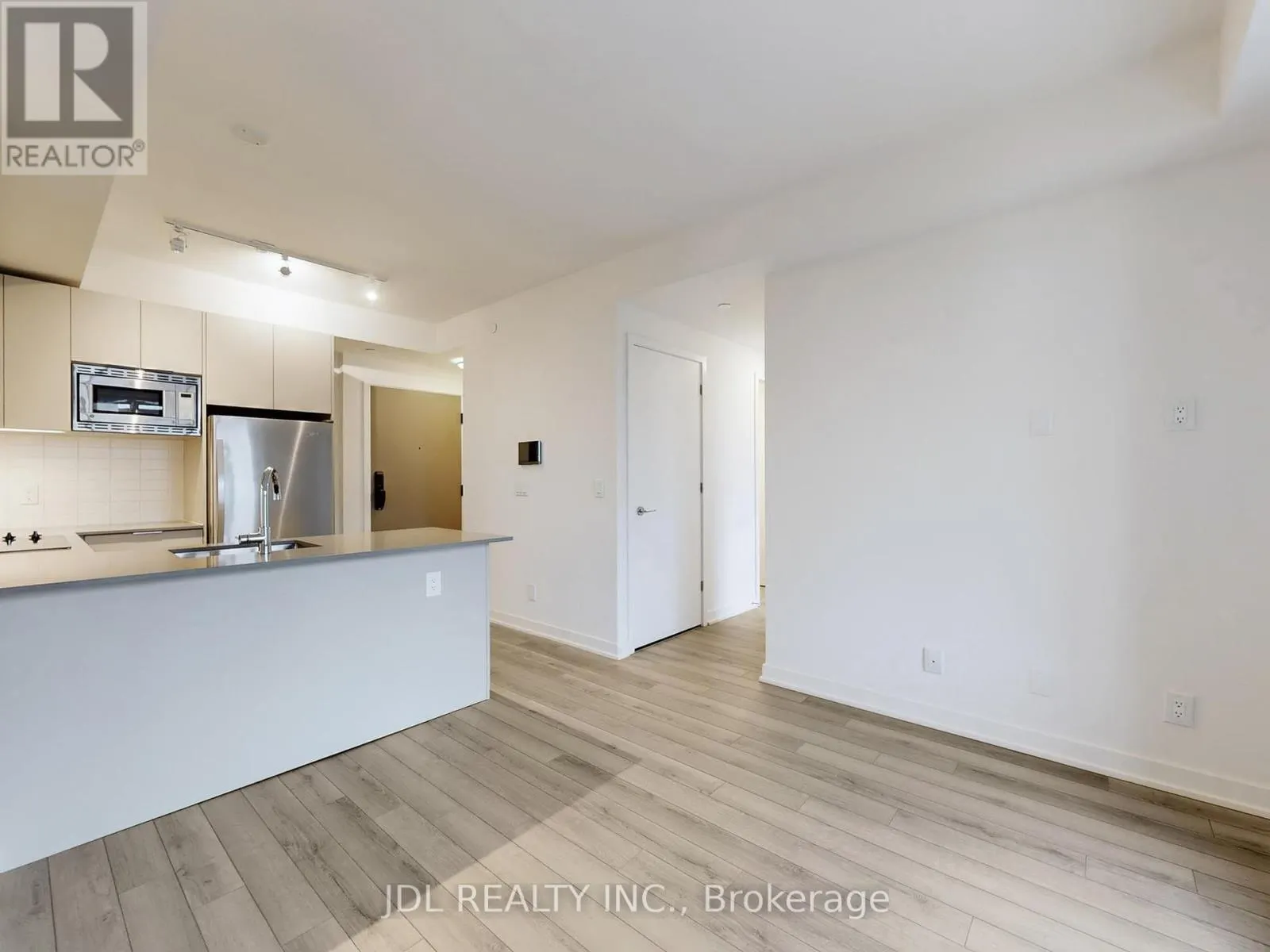 309 - 3079 TRAFALGAR ROAD E