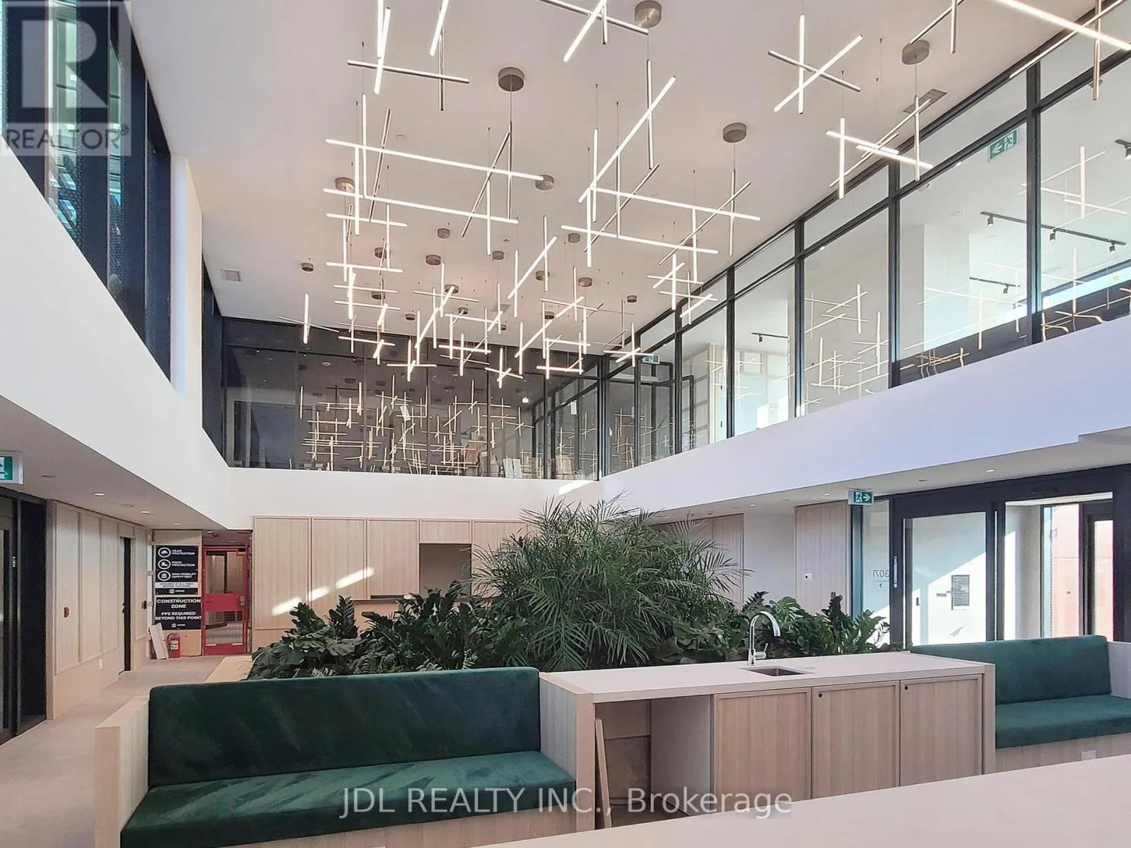 309 - 3079 TRAFALGAR ROAD E