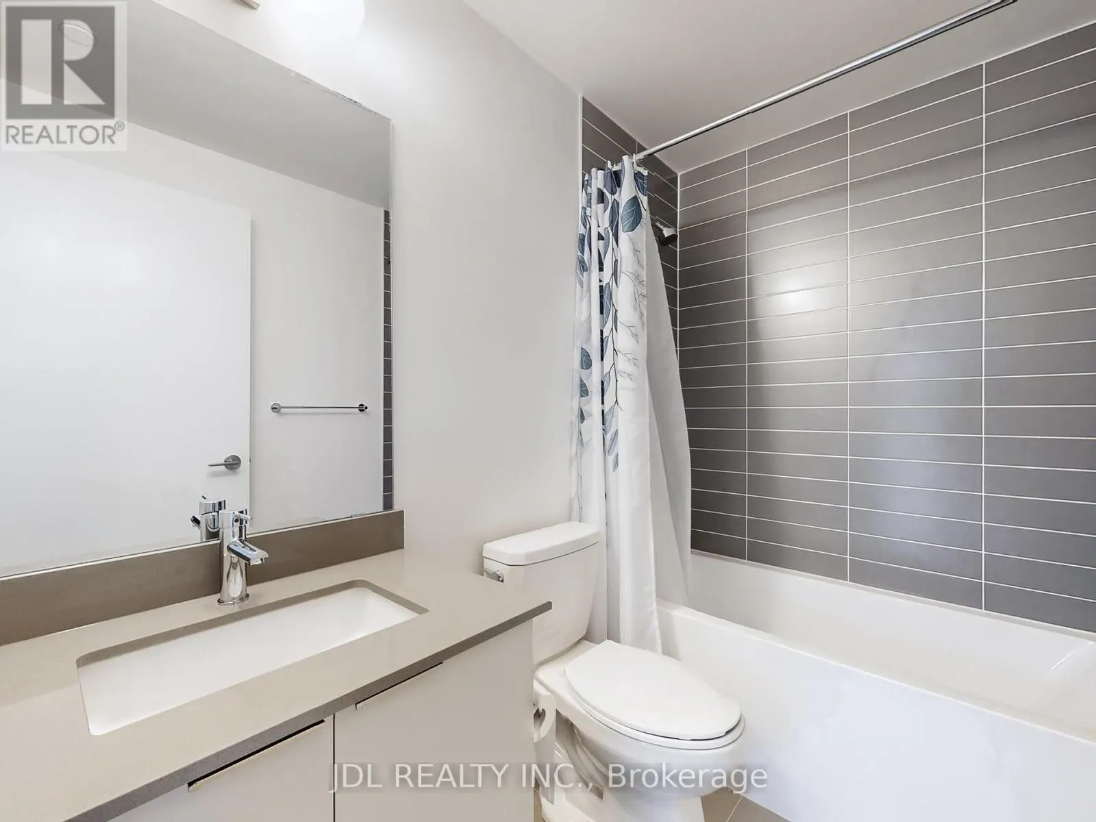309 - 3079 TRAFALGAR ROAD E