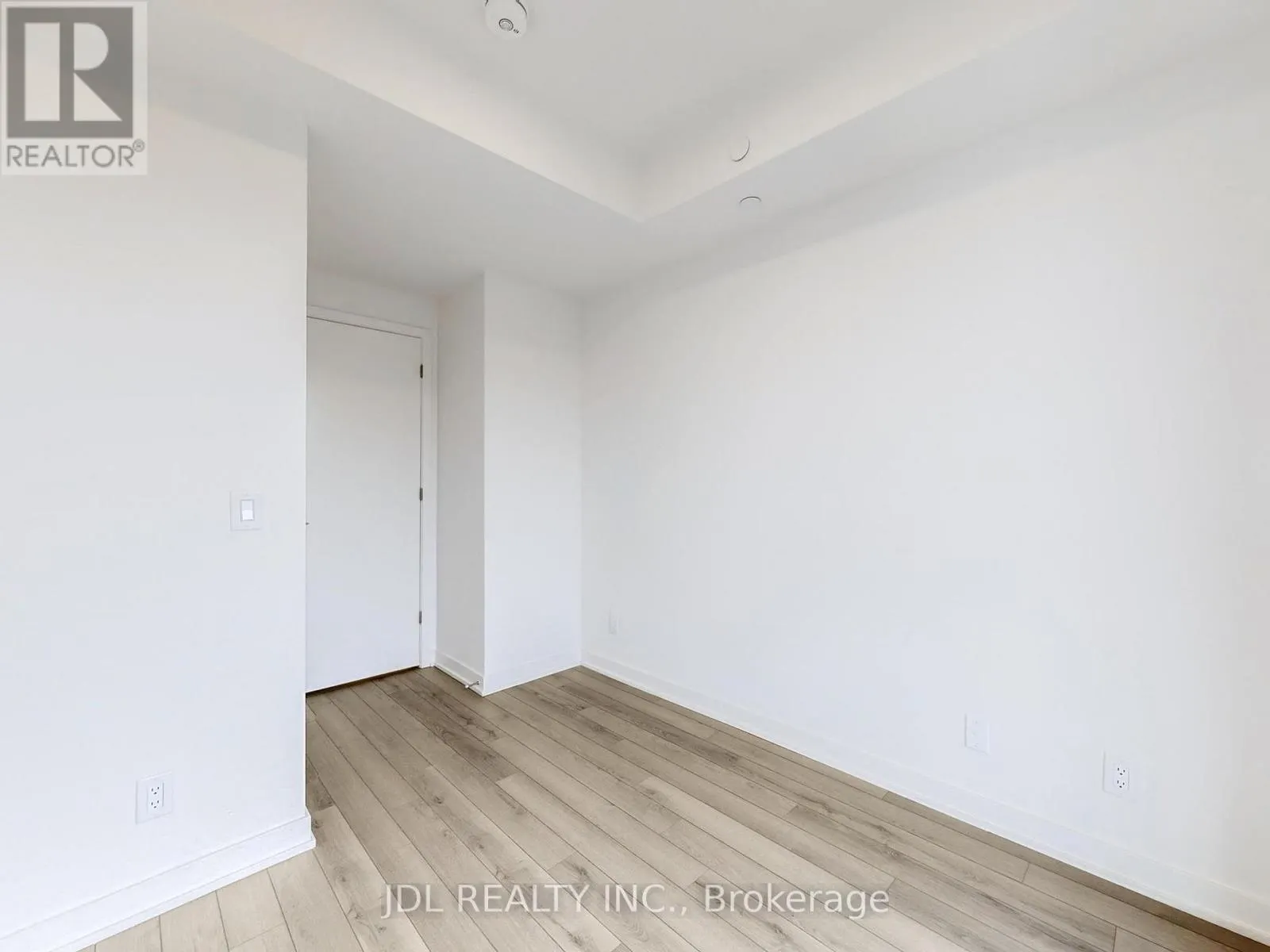 309 - 3079 TRAFALGAR ROAD E